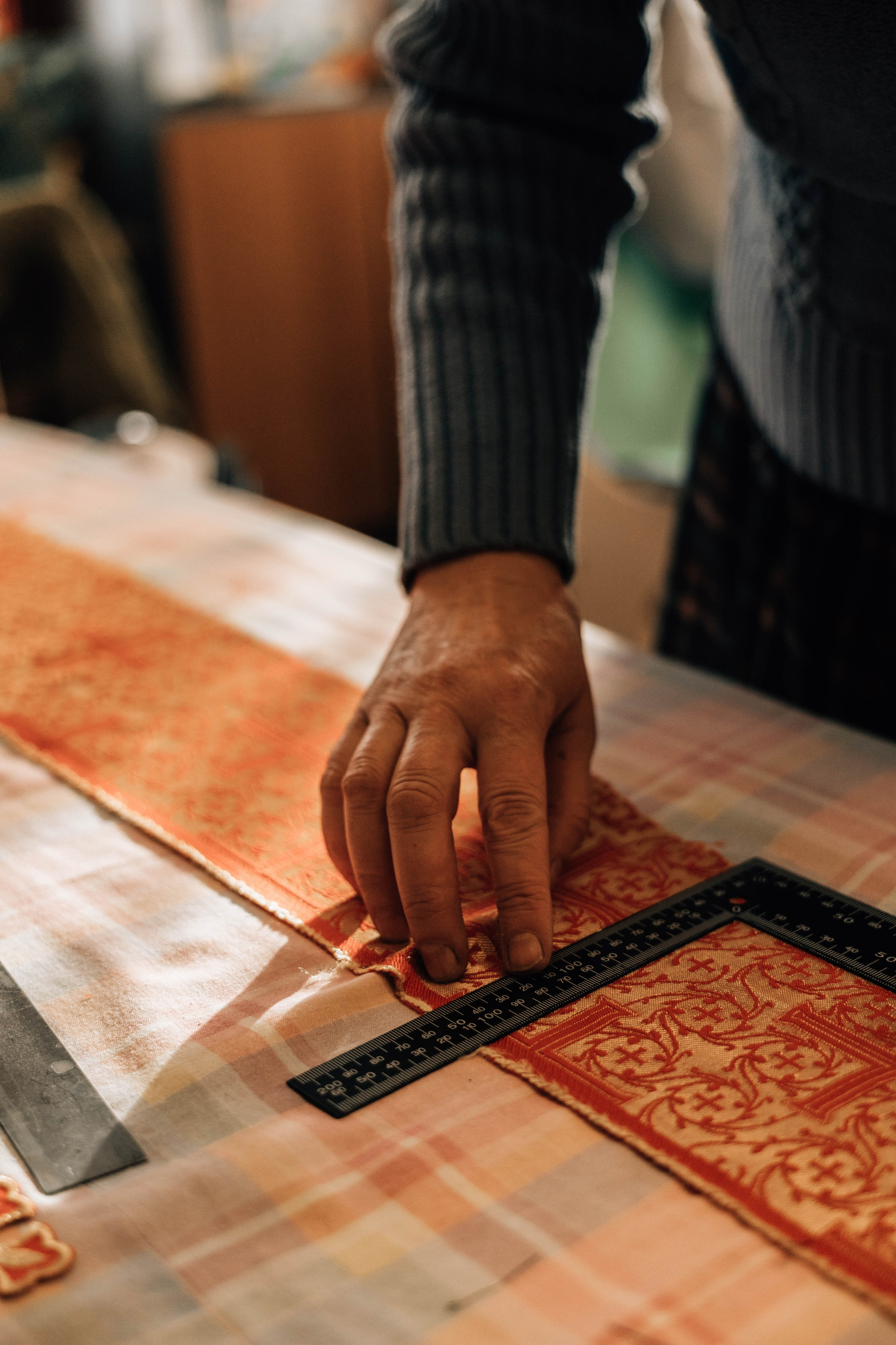 Александра: пошив церковных облачений. Фотограф Серебряные Пруды — Екатерина Рыкина | Детские и семейные фотосъемки, бытовой жанр