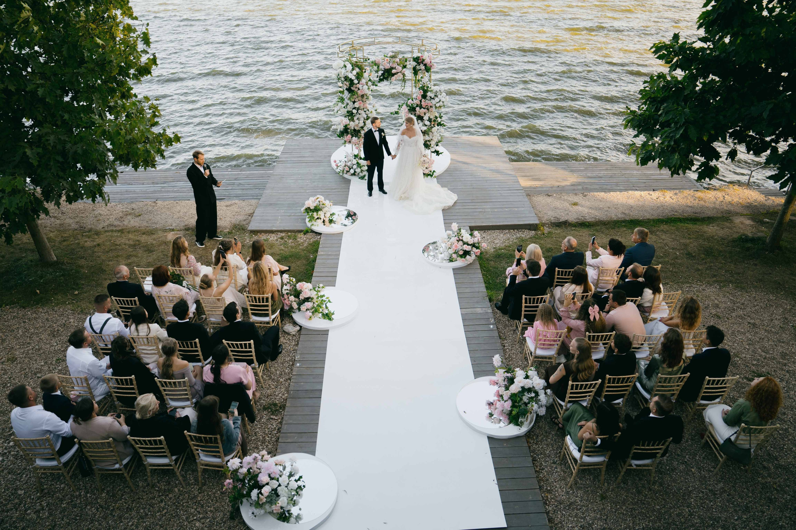 Ведущий Тарачанов. Подрядчики и друзья сети свадебных площадок House for wedding