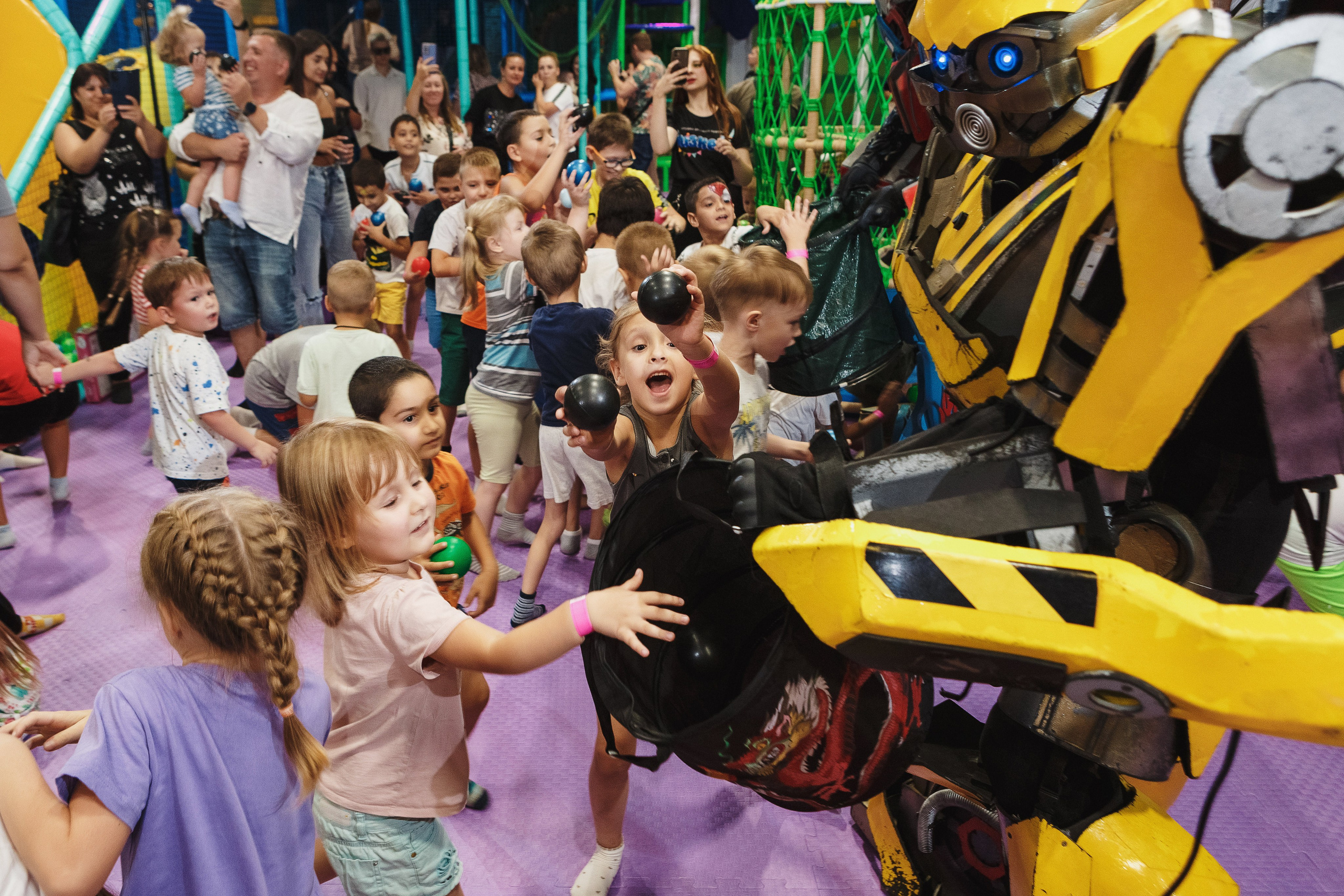 Туси Джуси Таганрог — Яркие и Весёлые Фотографии Детской Игровой Зоны. Свадебный и семейный фотограф в Таганроге Бакарюк Антон