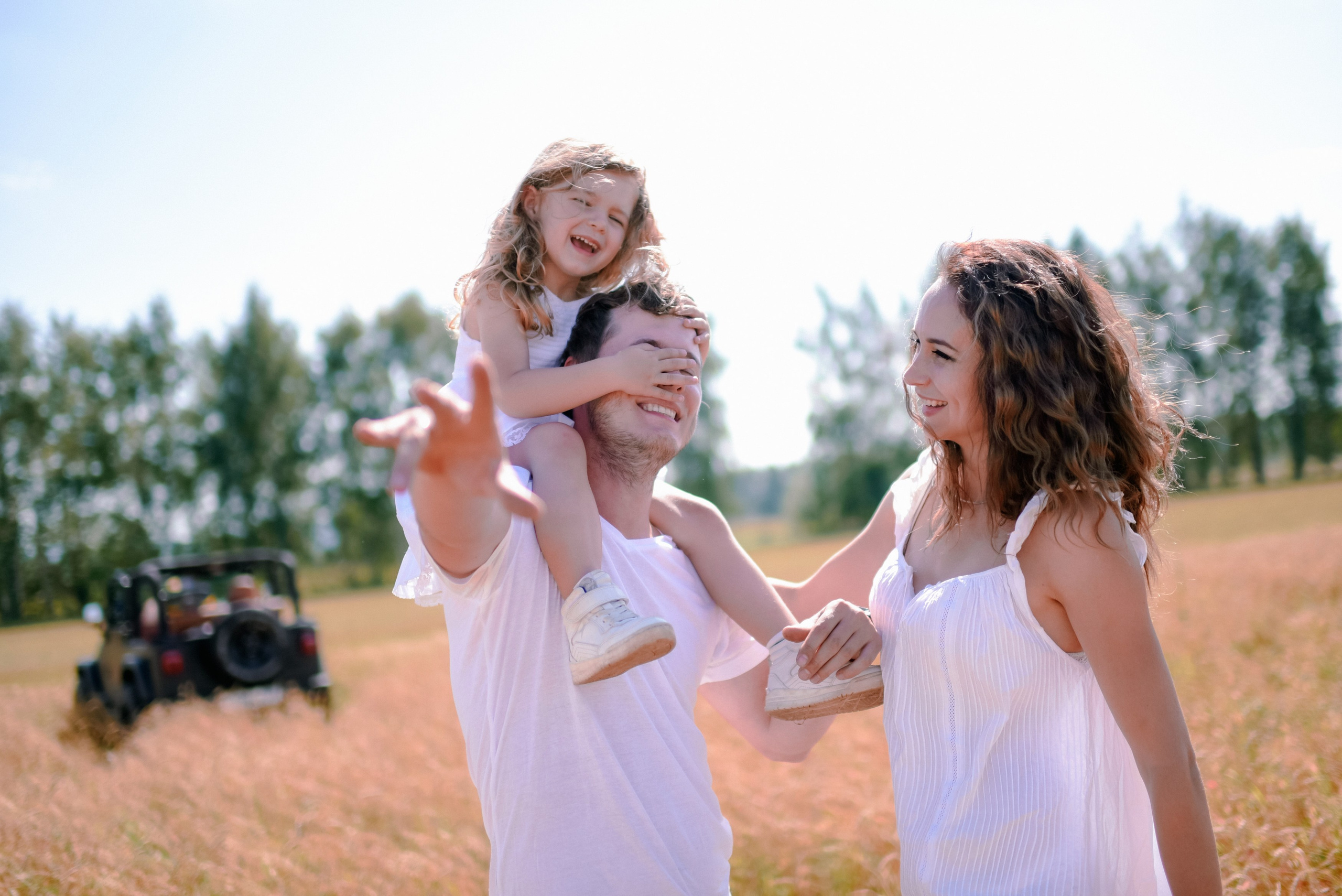 Евгений, Оля и Мия. Универсальный фотограф и видеограф