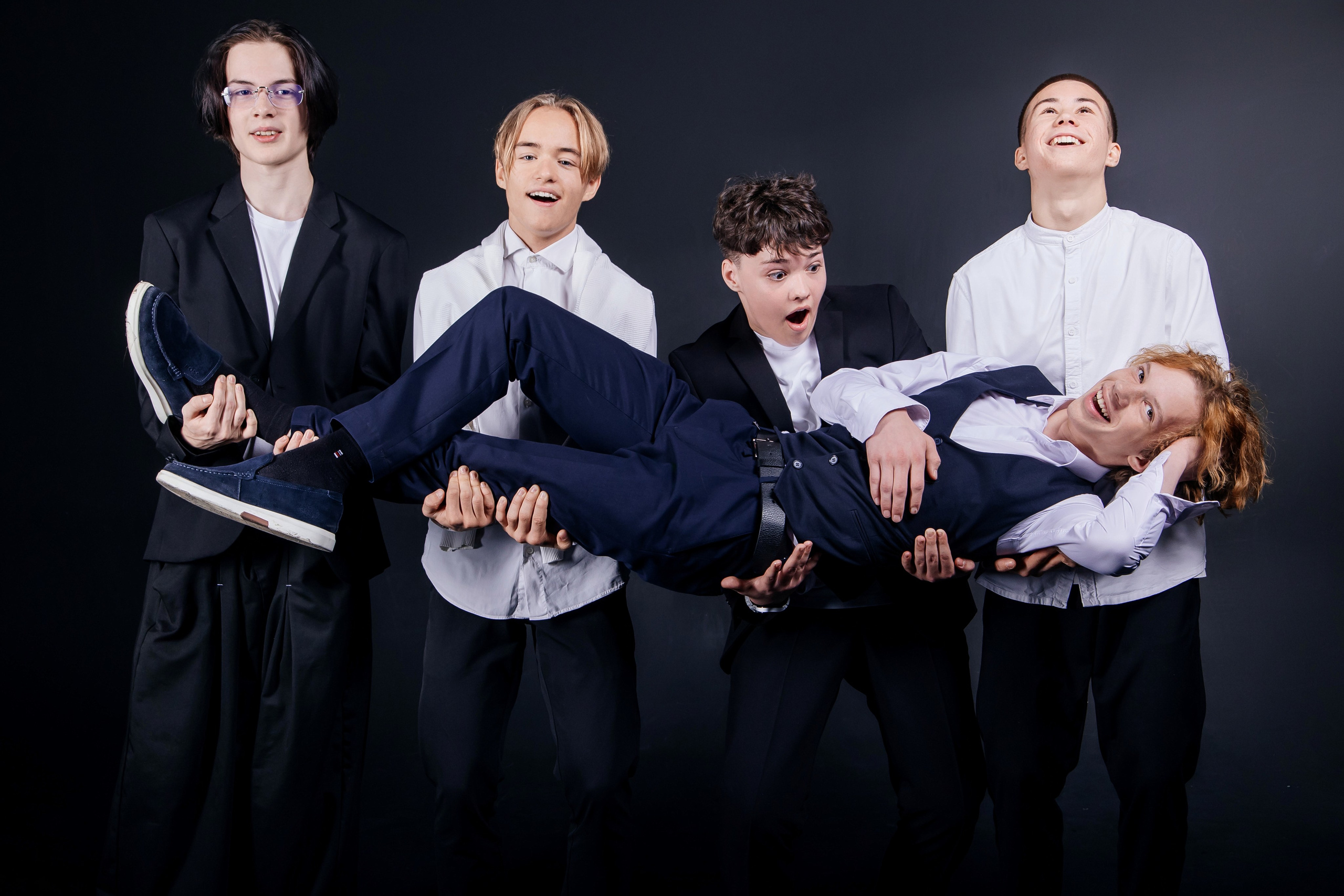 Школьные выпускные альбомы. Свадебный, семейный фотограф, контент съёмка. Екатеринбург. Елена Граф