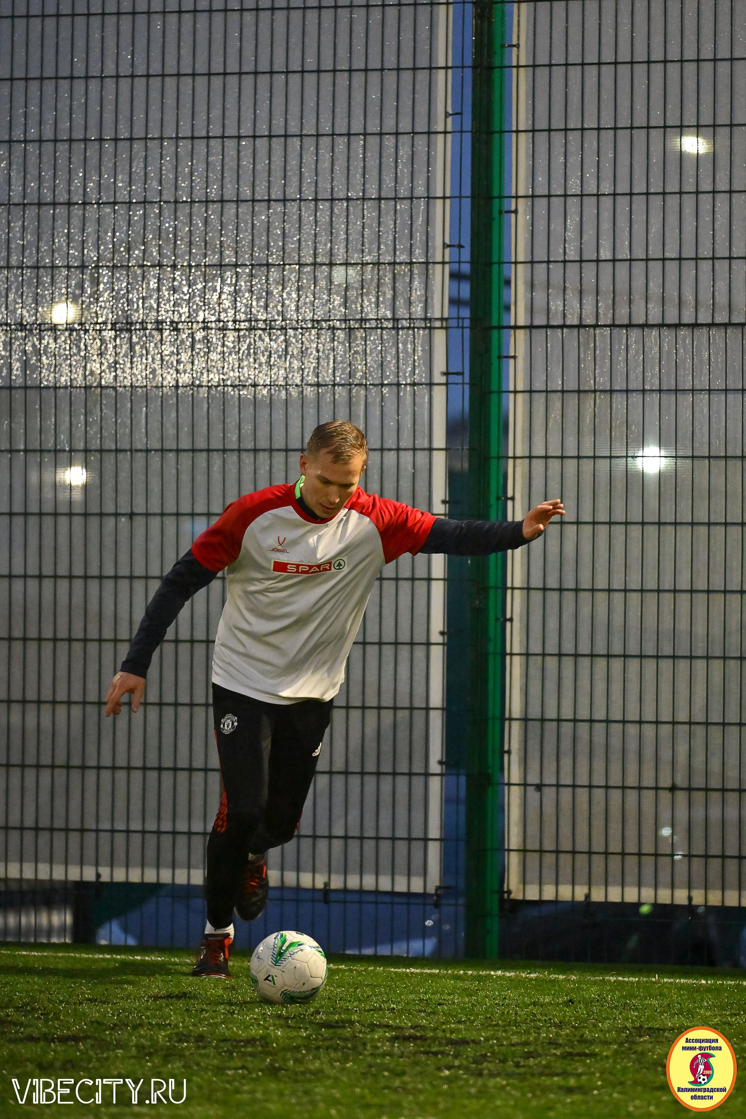 ИГРЫ МИНИ-ФУТБОЛЬНОЙ ЛИГИ. VIBECITY.RU Вайб Сити Ру Фоторепортажи Фотоотчеты Калининград