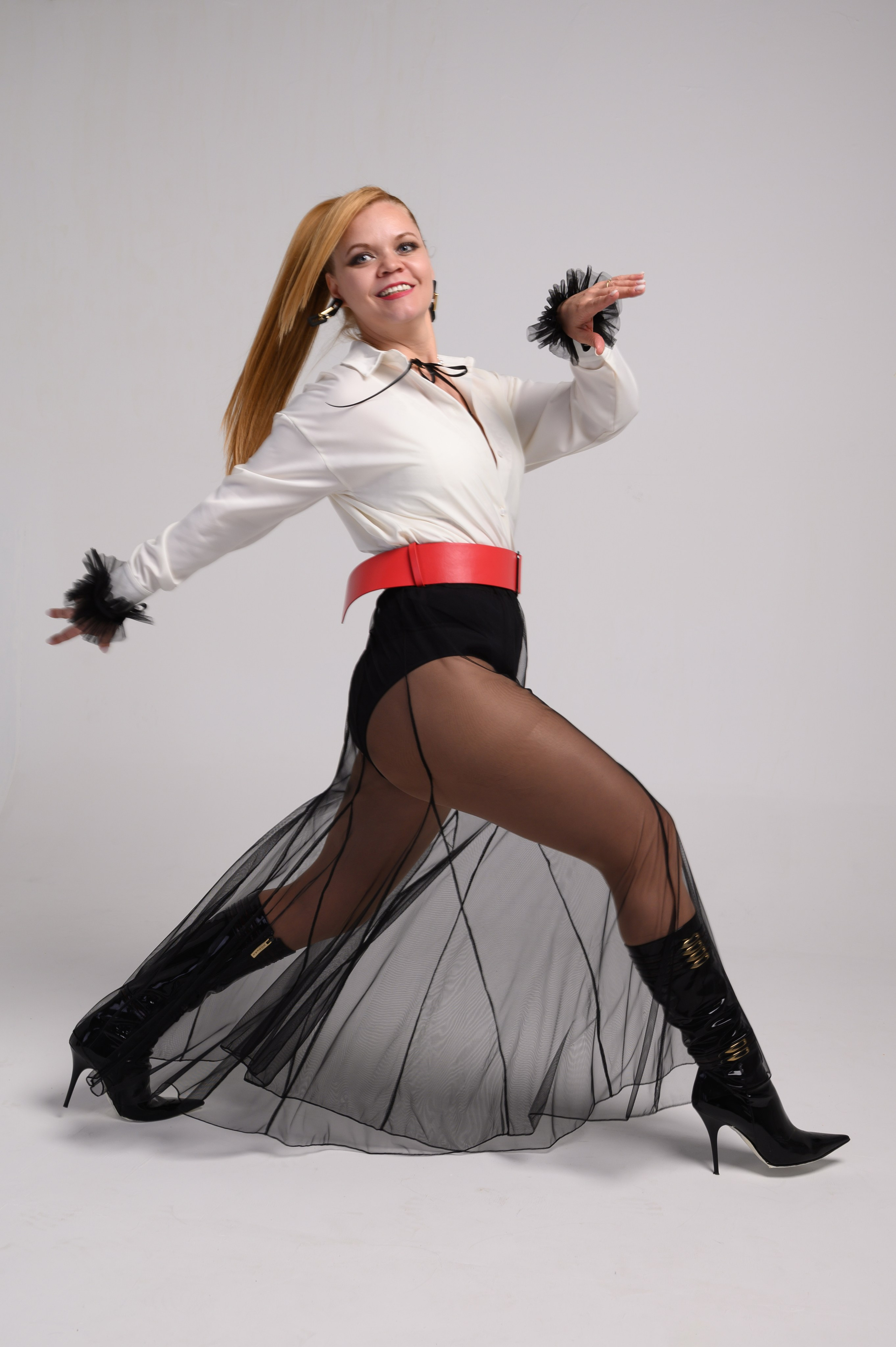 Фэшн-фотосессия в прозрачной юбке. Анна Боровикова, фотограф Пушкино