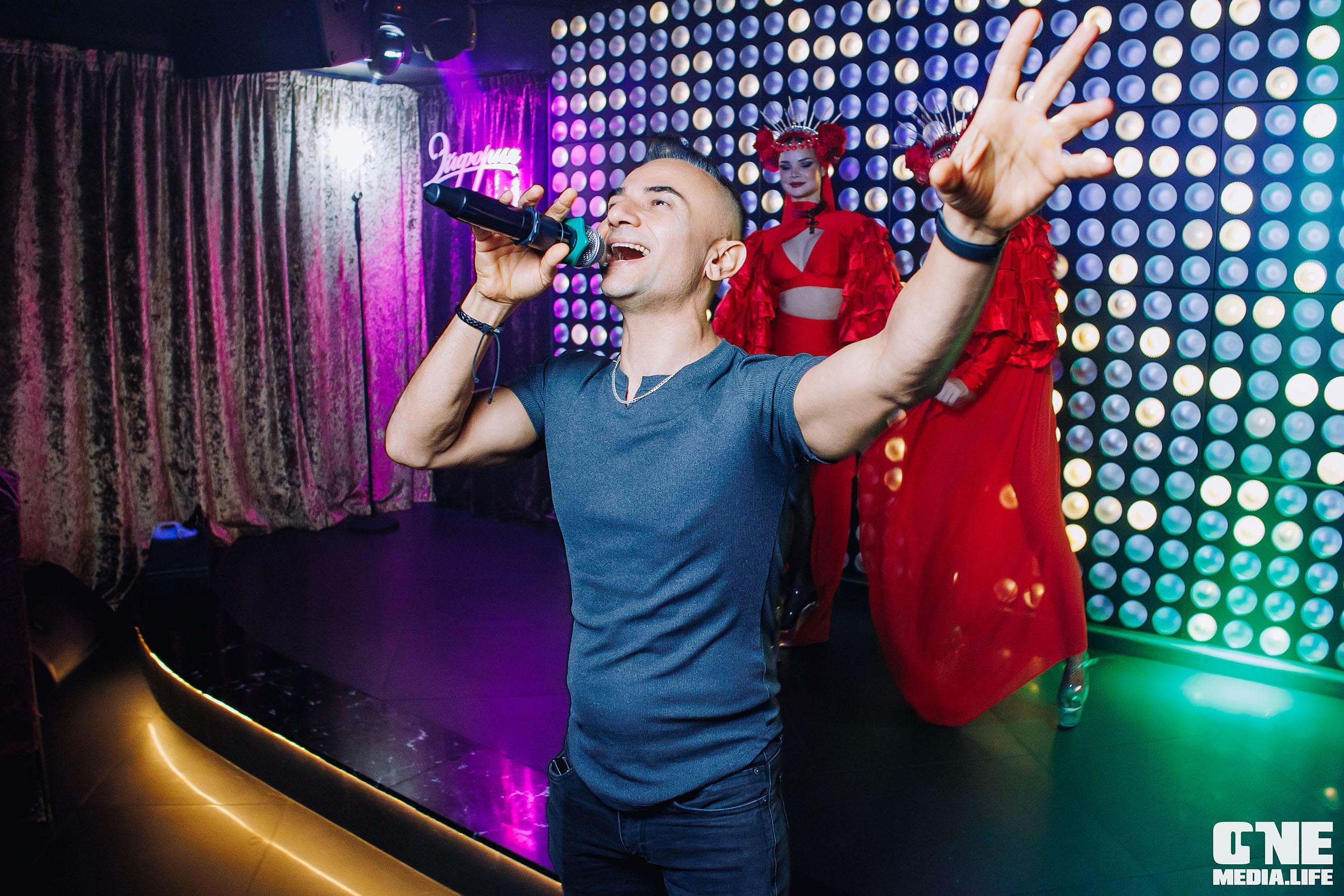 Фоторепортаж из караоке-клубе Эйфория. One Media Life: фоторепортажи, фотоотчеты с мероприятий и заведений