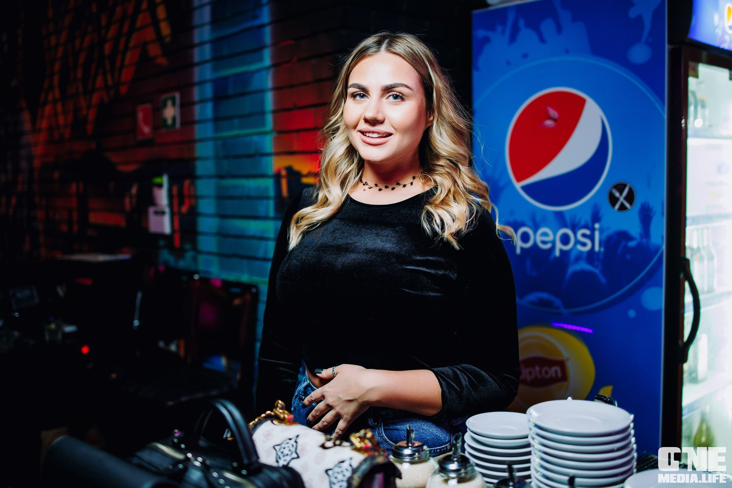 Фоторепортаж из бара XxxX. One Media Life: фоторепортажи, фотоотчеты с мероприятий и заведений