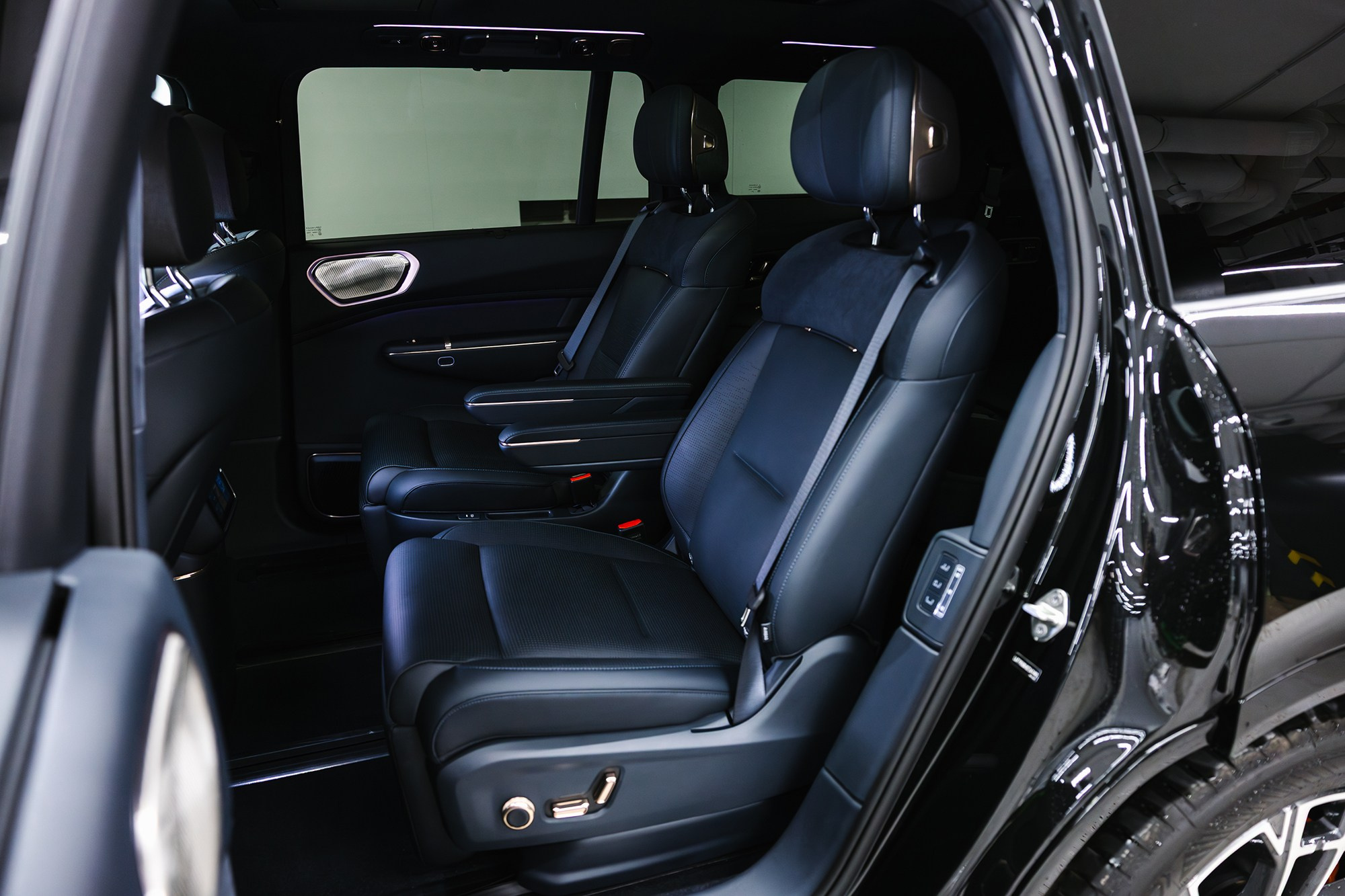 Lynk & Co 900 Ultra 2,0hyb 4WD AT (734 л. с.). Автосалон «Х-Авто»