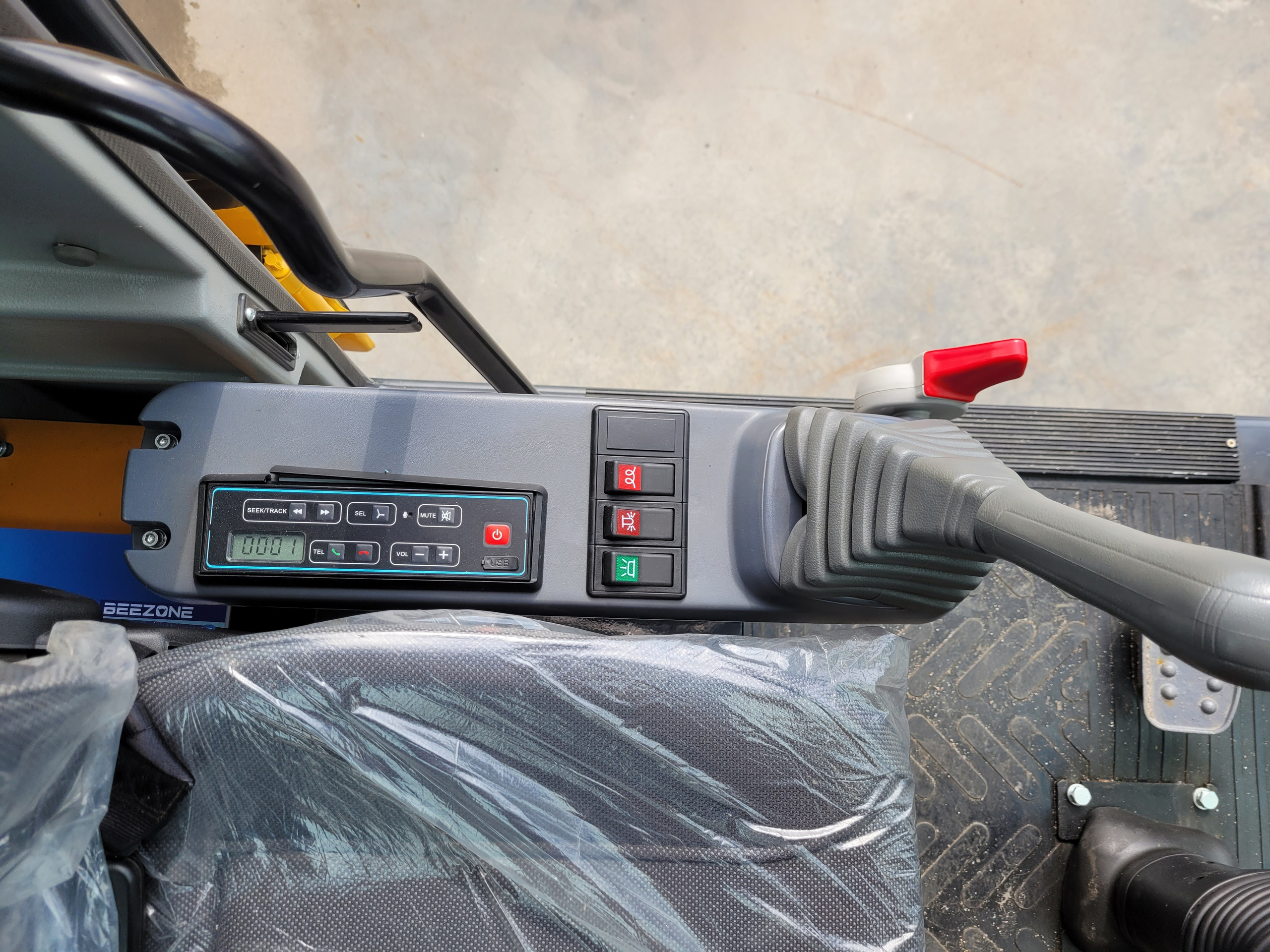 Фото кол. экс. Beezone BX160W. Продажа и обслуживание грузовой техники и спецтехники в г. Новосибирск компания СТИ