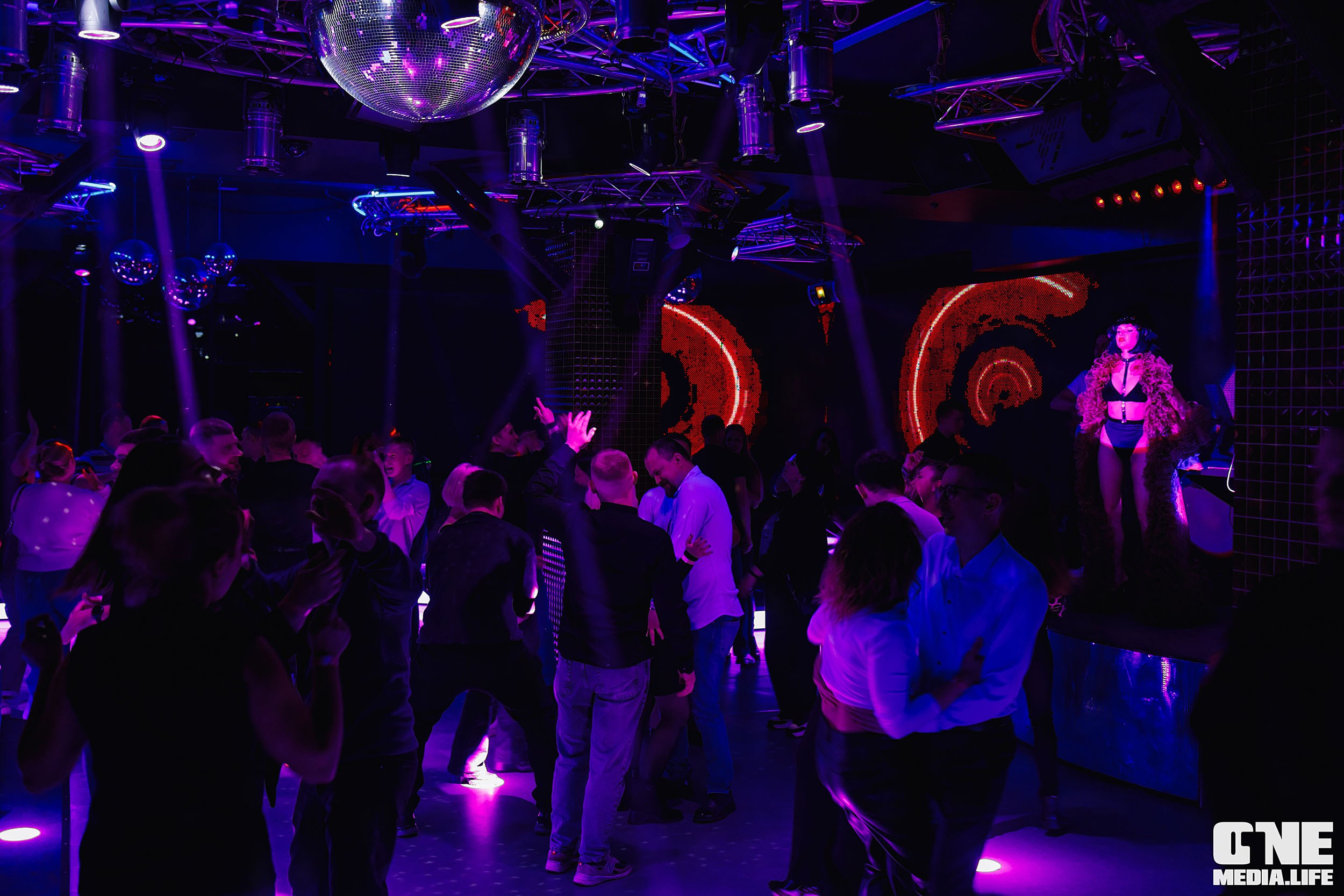 Фоторепортаж из РК Планета. One Media Life: фоторепортажи, фотоотчеты с мероприятий и заведений