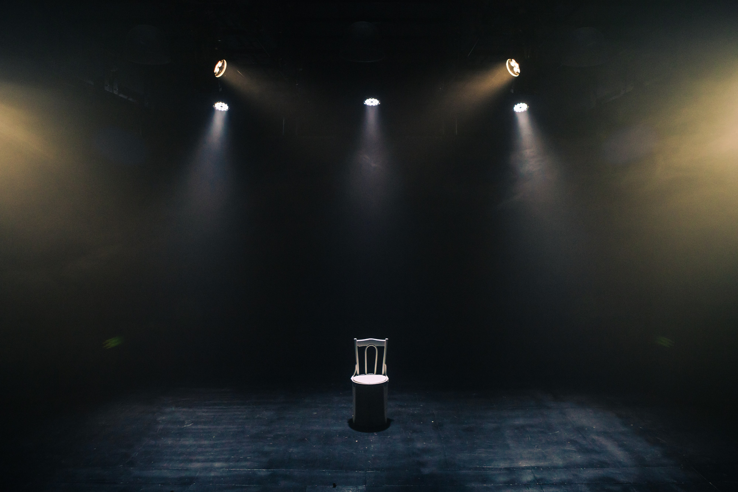 Спектакль «Любовь у сливного бачка». Репортажный фотограф в Перми Денис Голдобин