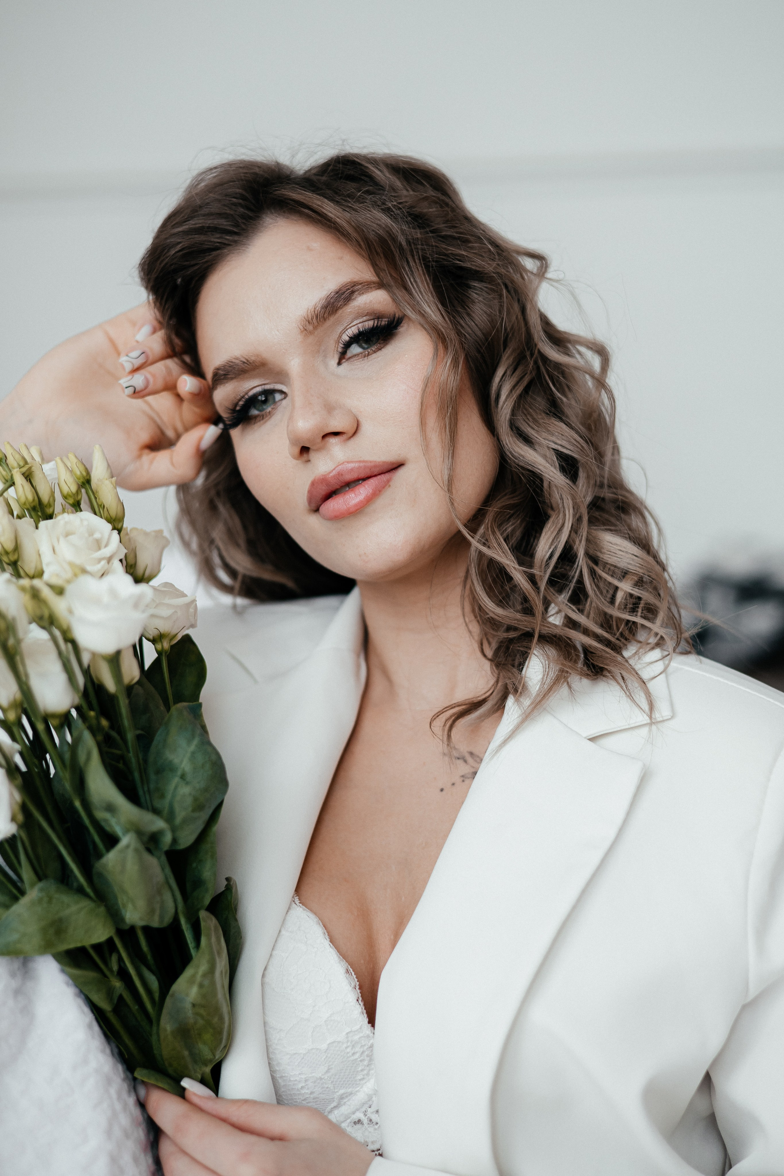 Елизавета. Белые цветы