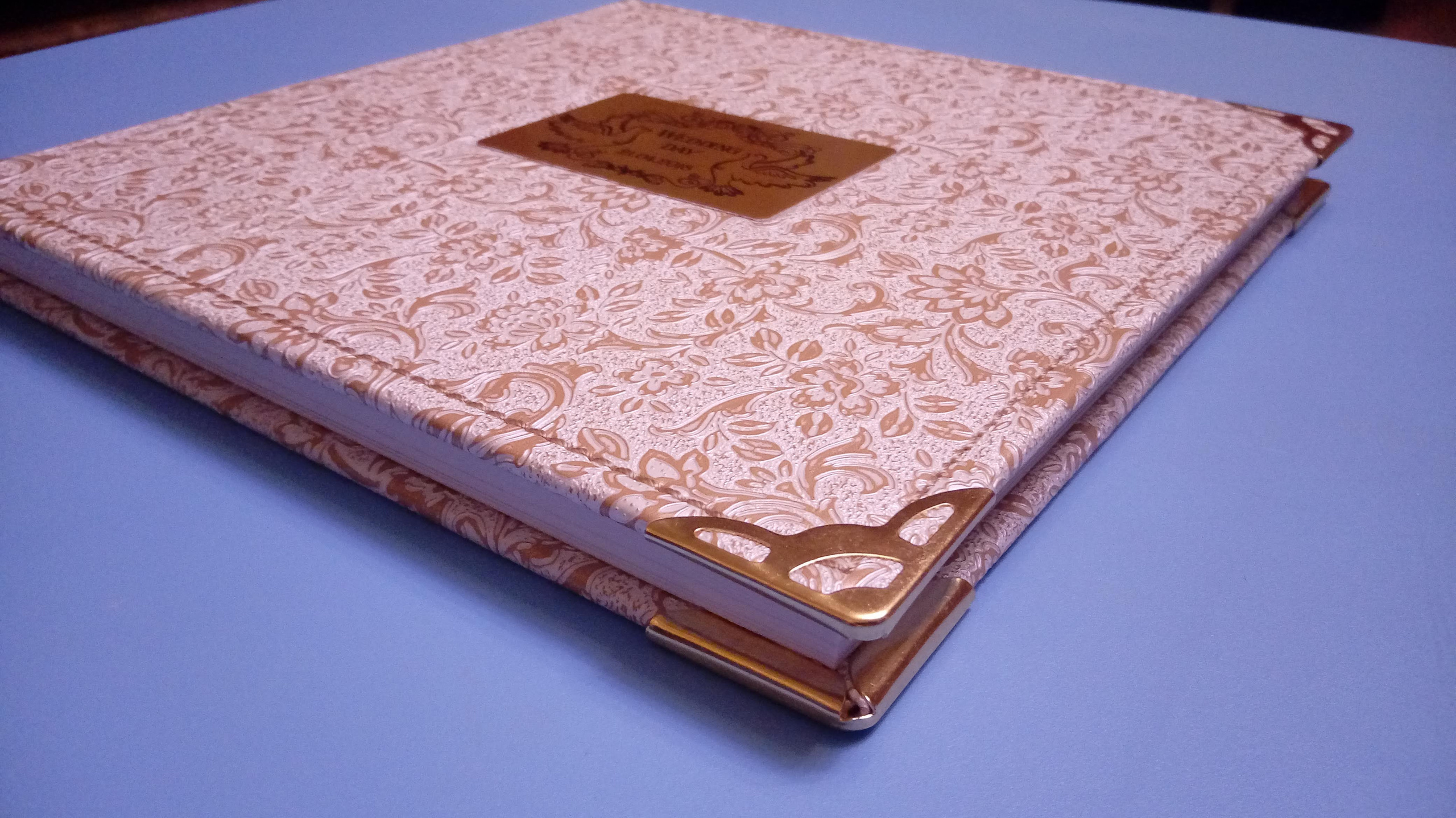 Заказать свадебную фотокнигу. Стильные выпускные альбомы в Старом Осколе. Свадебные фотокниги