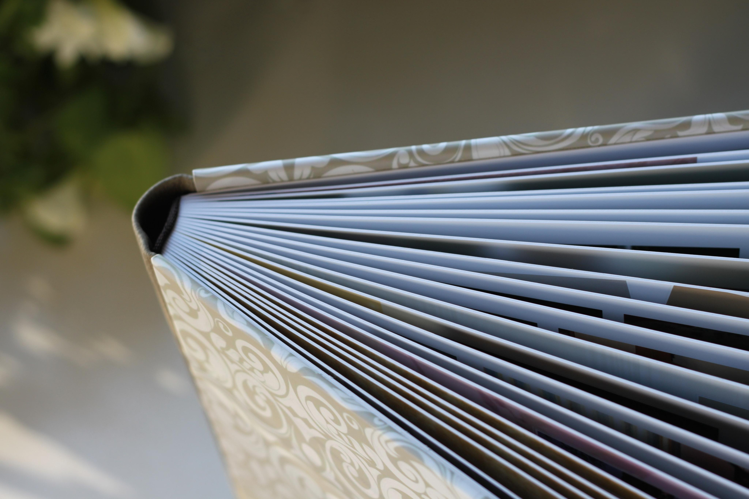 Заказать свадебную фотокнигу. Стильные выпускные альбомы в Старом Осколе. Свадебные фотокниги