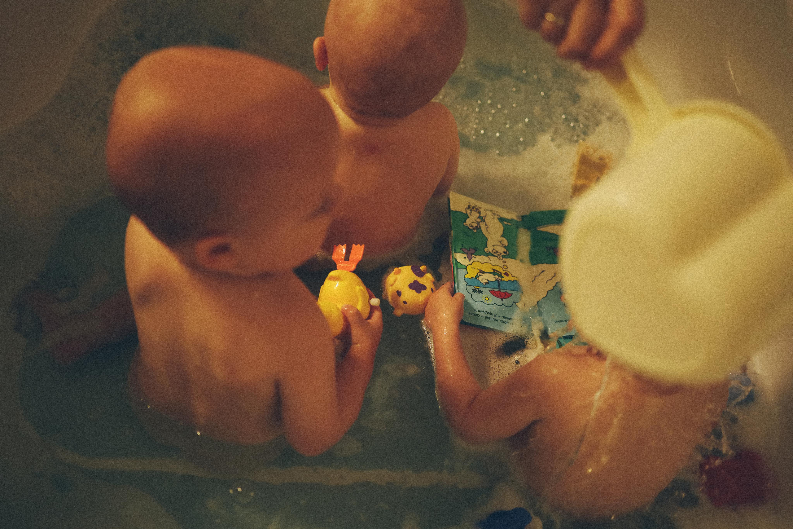 Домашняя фотосессия для Кати и ее тройняшек. Детский семейный фотограф в Москве Светлана Микадзе