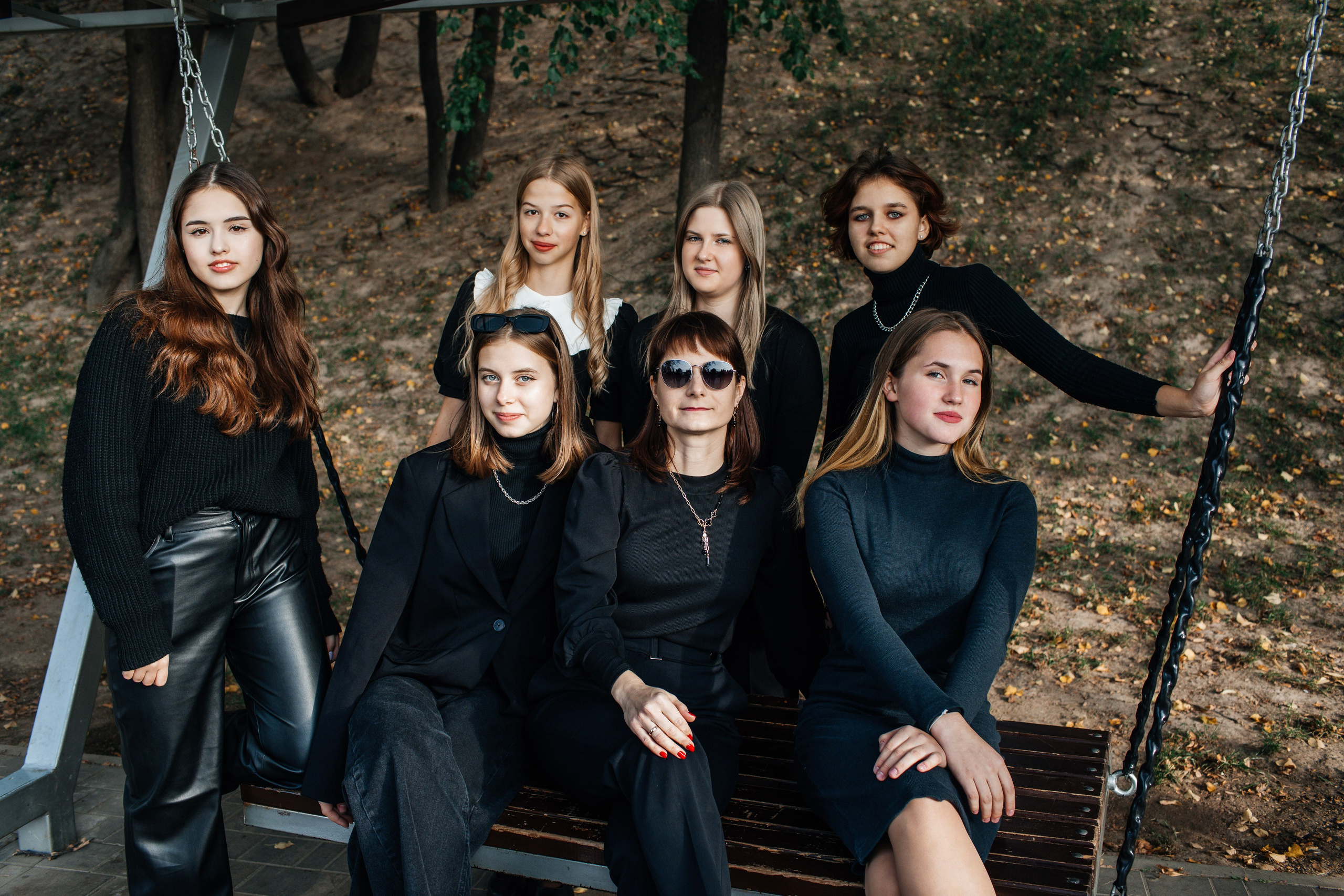 Фотосессия для выпускного альбома в парке Им. Талалихина. Выпускные альбомы в Подольске Москве и МО