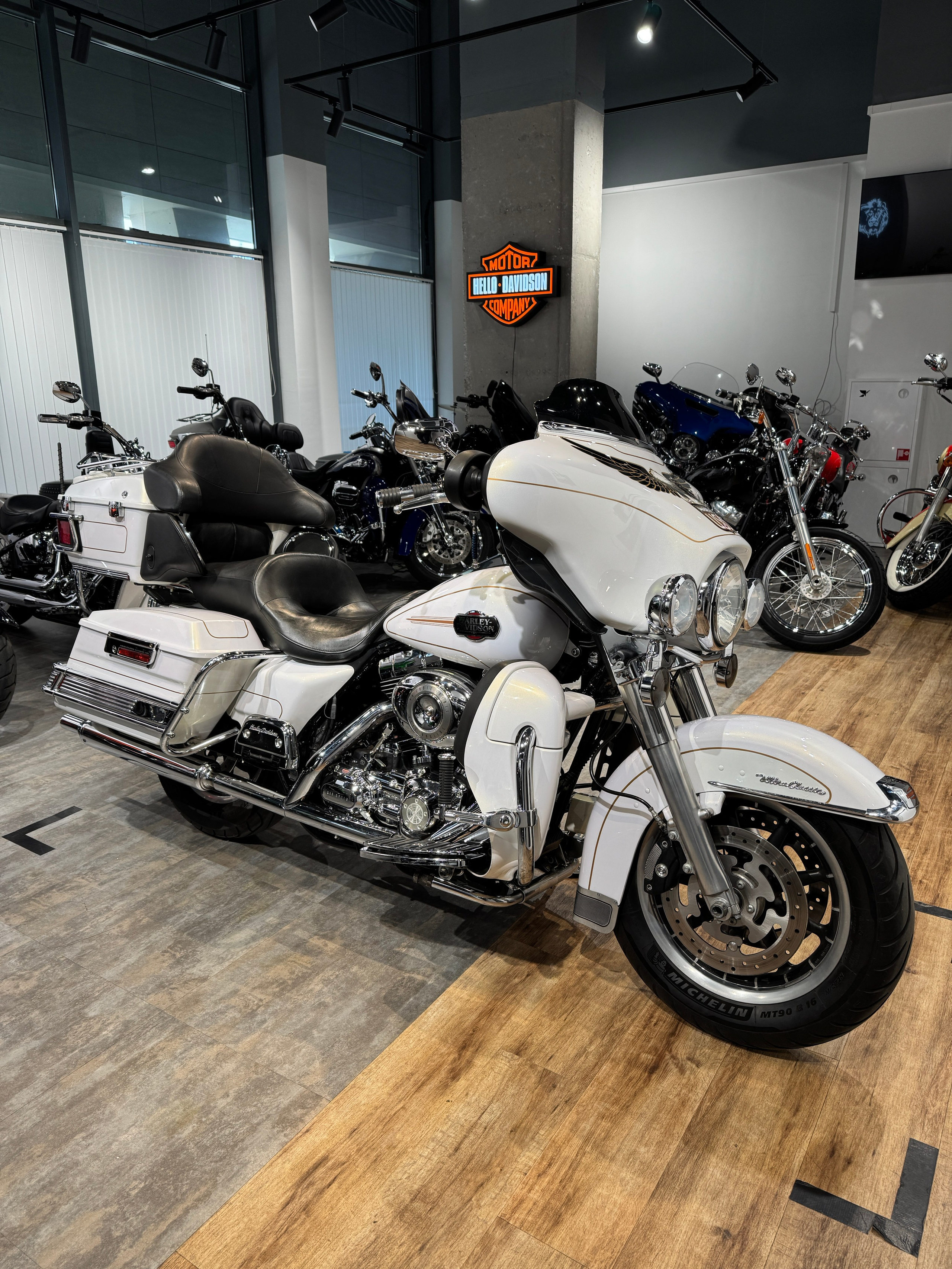 Harley Davidson Electra Glide Snow White (Mamba) (Touring) — купить мотоцикл. Hello Davidson, Москва. Только хорошие мотоциклы…