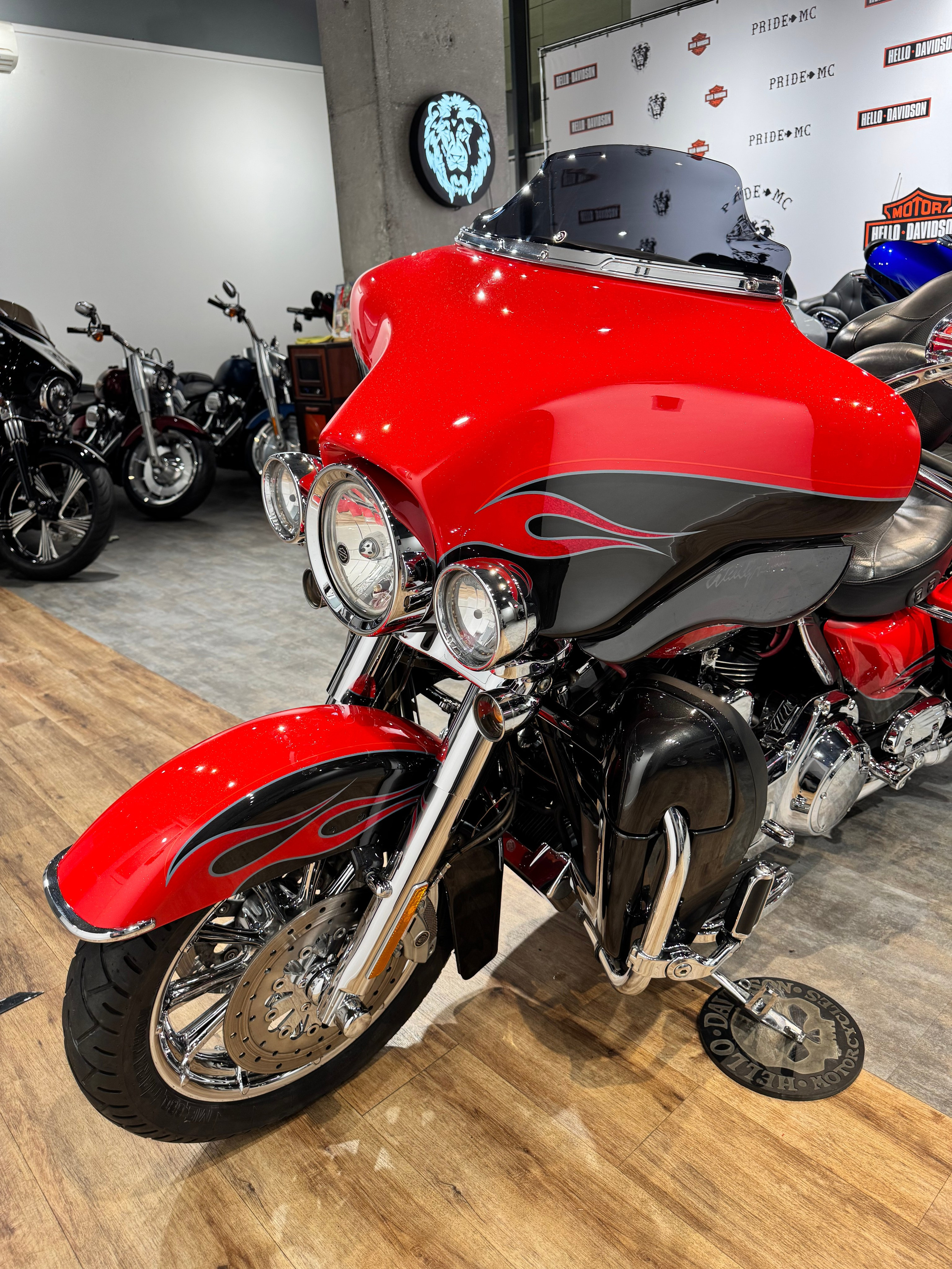 Купить Harley-Davidson 2010 Elеctrа Glidе CVO Limited 110 (Touring) — подробнее на сайте. Hello Davidson, Москва. Только хорошие мотоциклы…