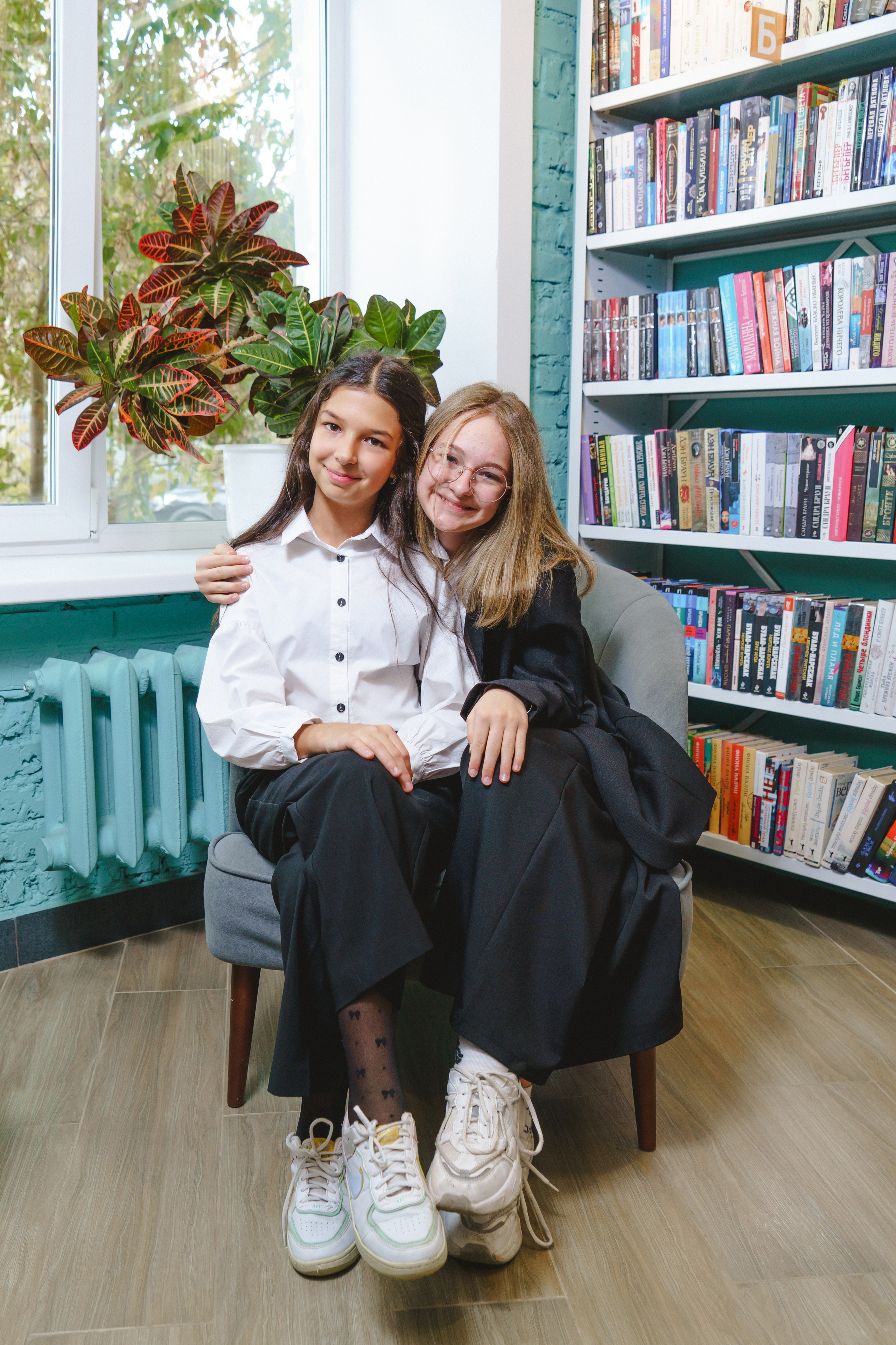 Съемка школьников в библиотеке. Фотограф в детский сад в Екатеринбурге, выпускные альбомы Юлия Умерова