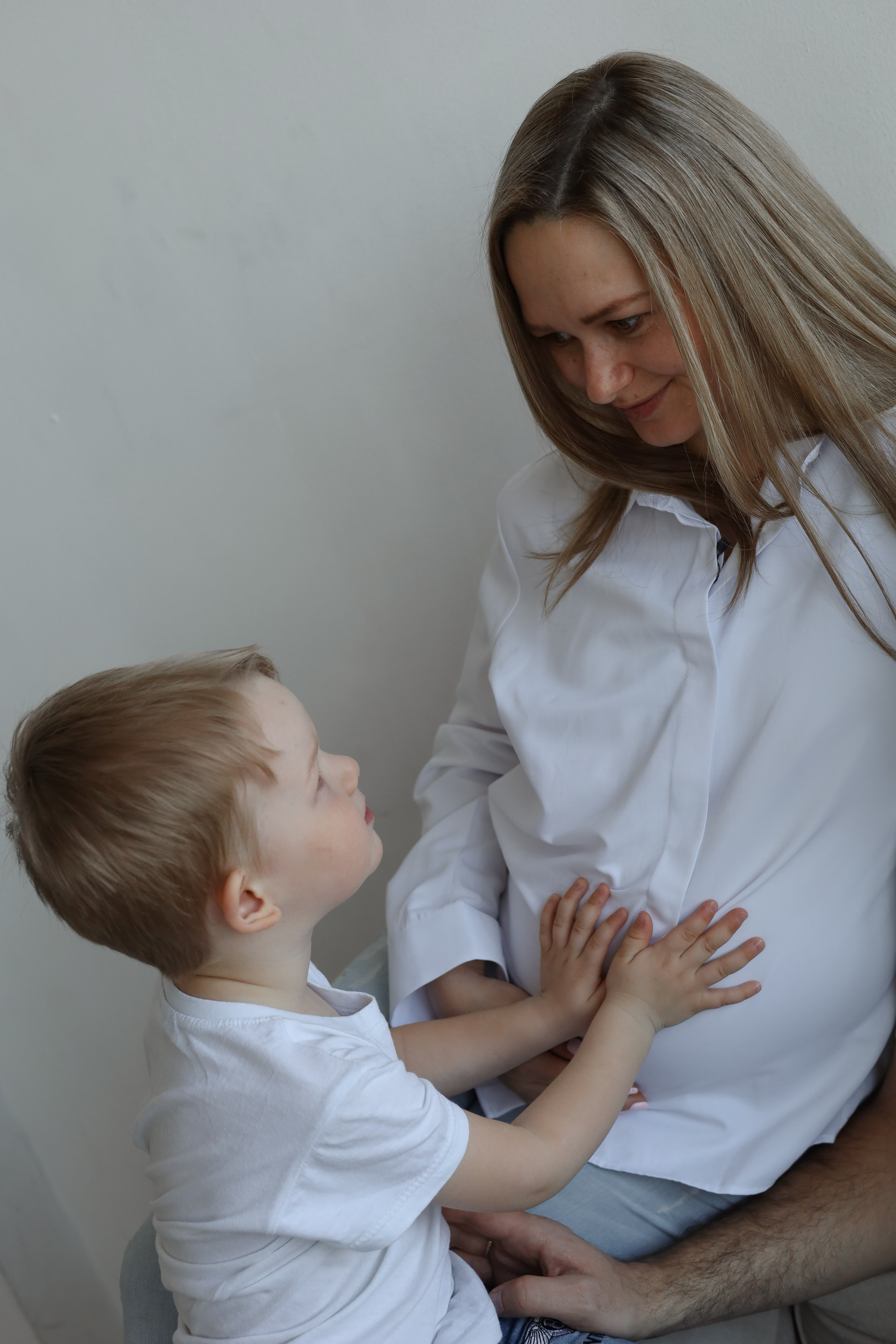 Студийные семейные фотосессии. Семейный, свадебный и индивидуальный фотограф в Алматы