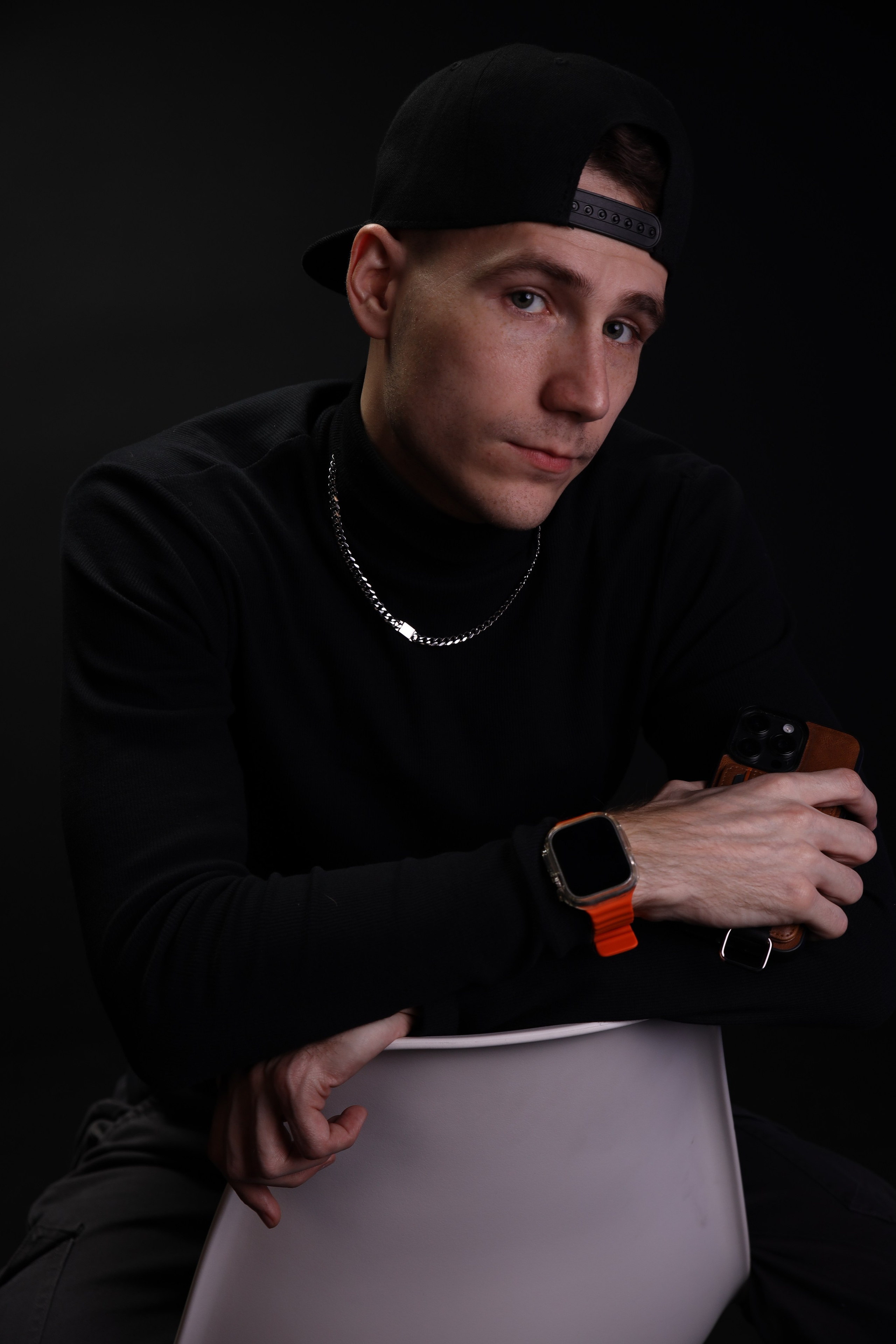 The White hat Alex. Профессиональный фотограф в Воронеже Владислав Крылов