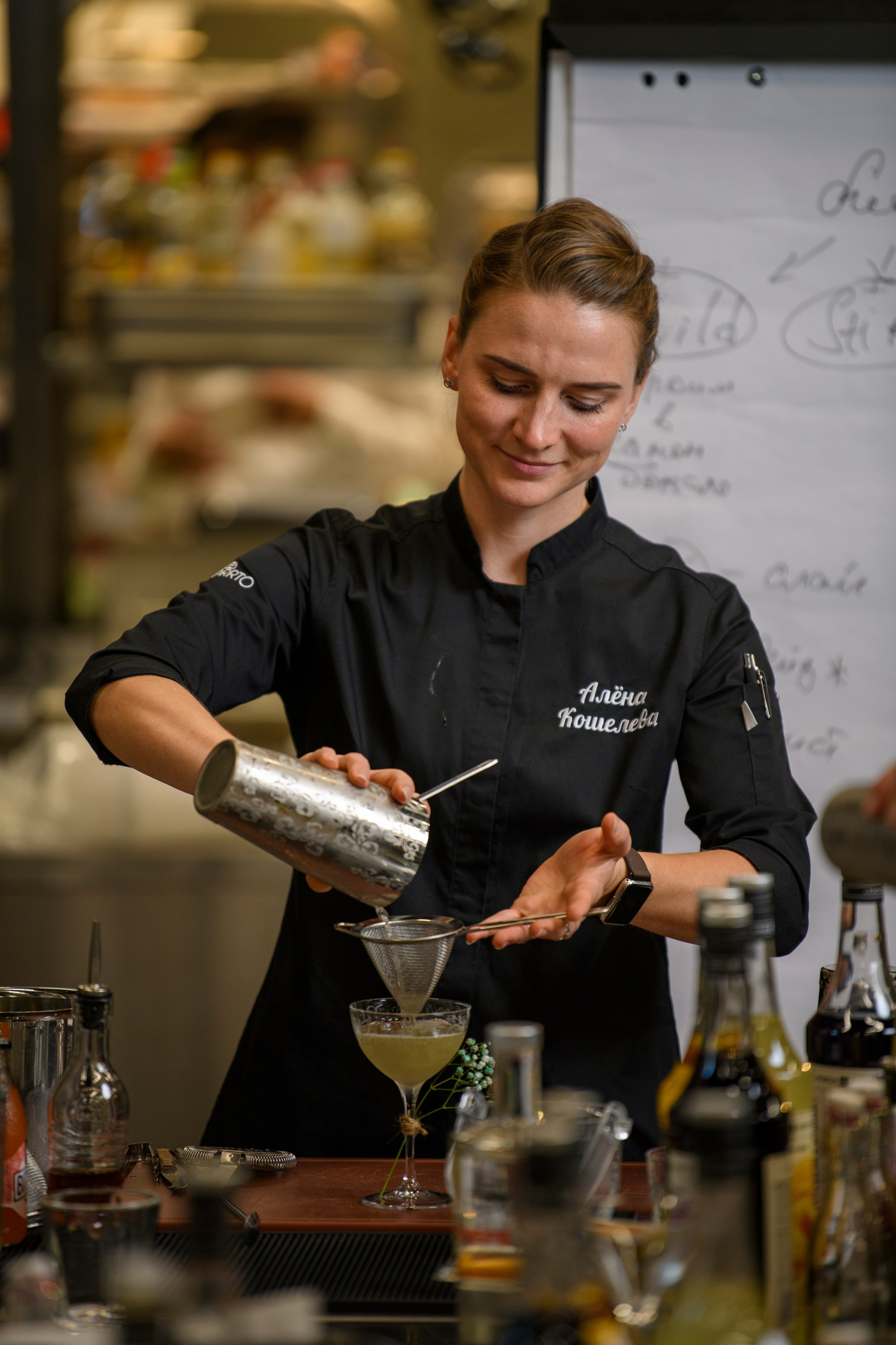 Бар — моя сцена: история Алены Кошелевой. Создание обучающих видеороликов Puponin Production