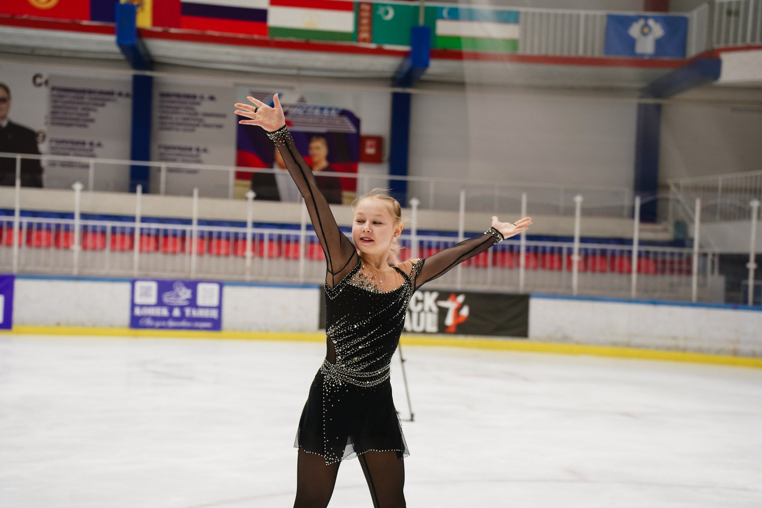 Первенство ДФО и СФО по фигурному катанию на коньках г. Искитим. Воробьева Ксения — Спортивный и танцевальный фотограф Новосибирск