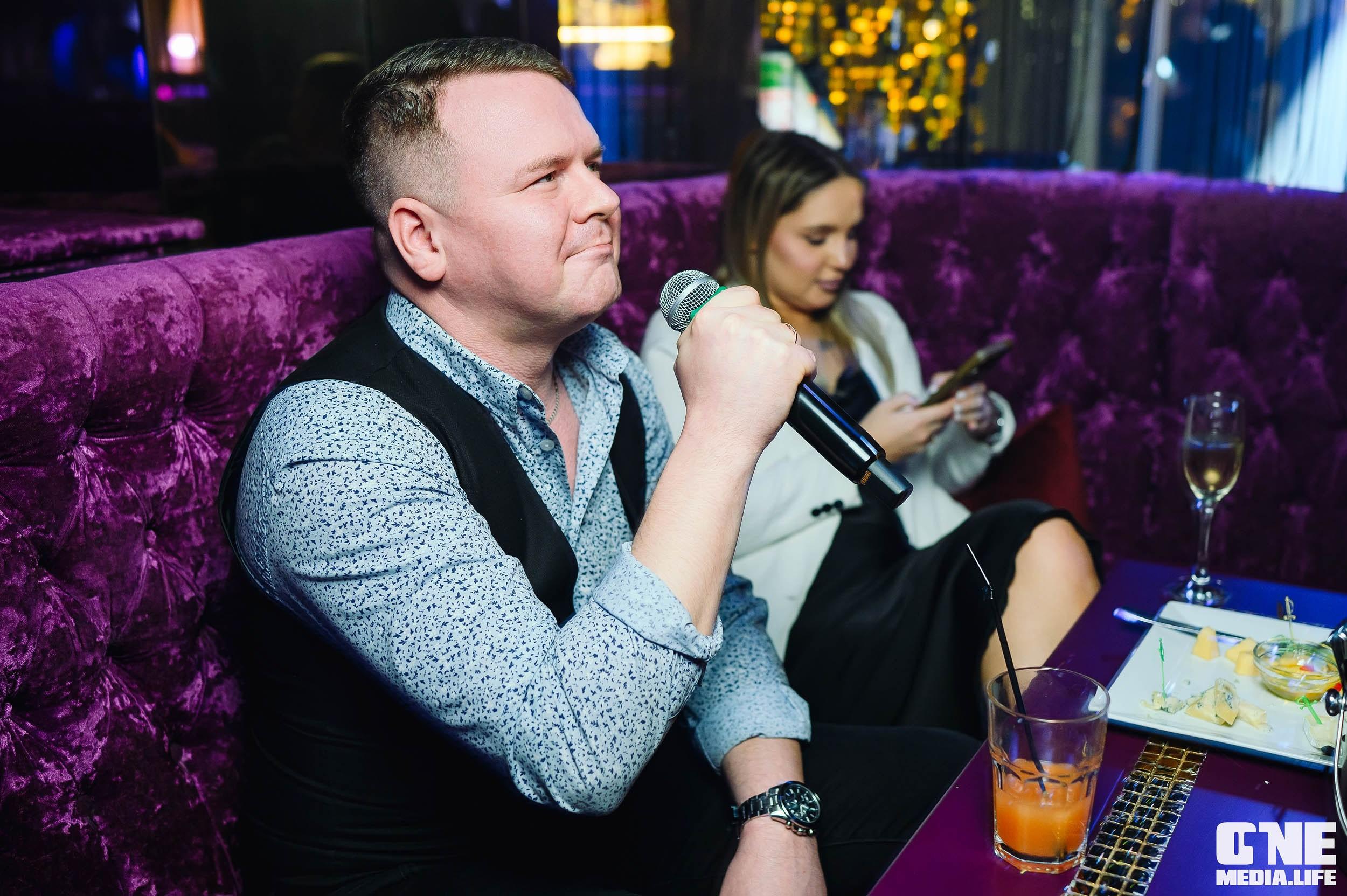 Фотоотчет из караоке-клуба Эйфория. One Media Life: фоторепортажи, фотоотчеты с мероприятий и заведений