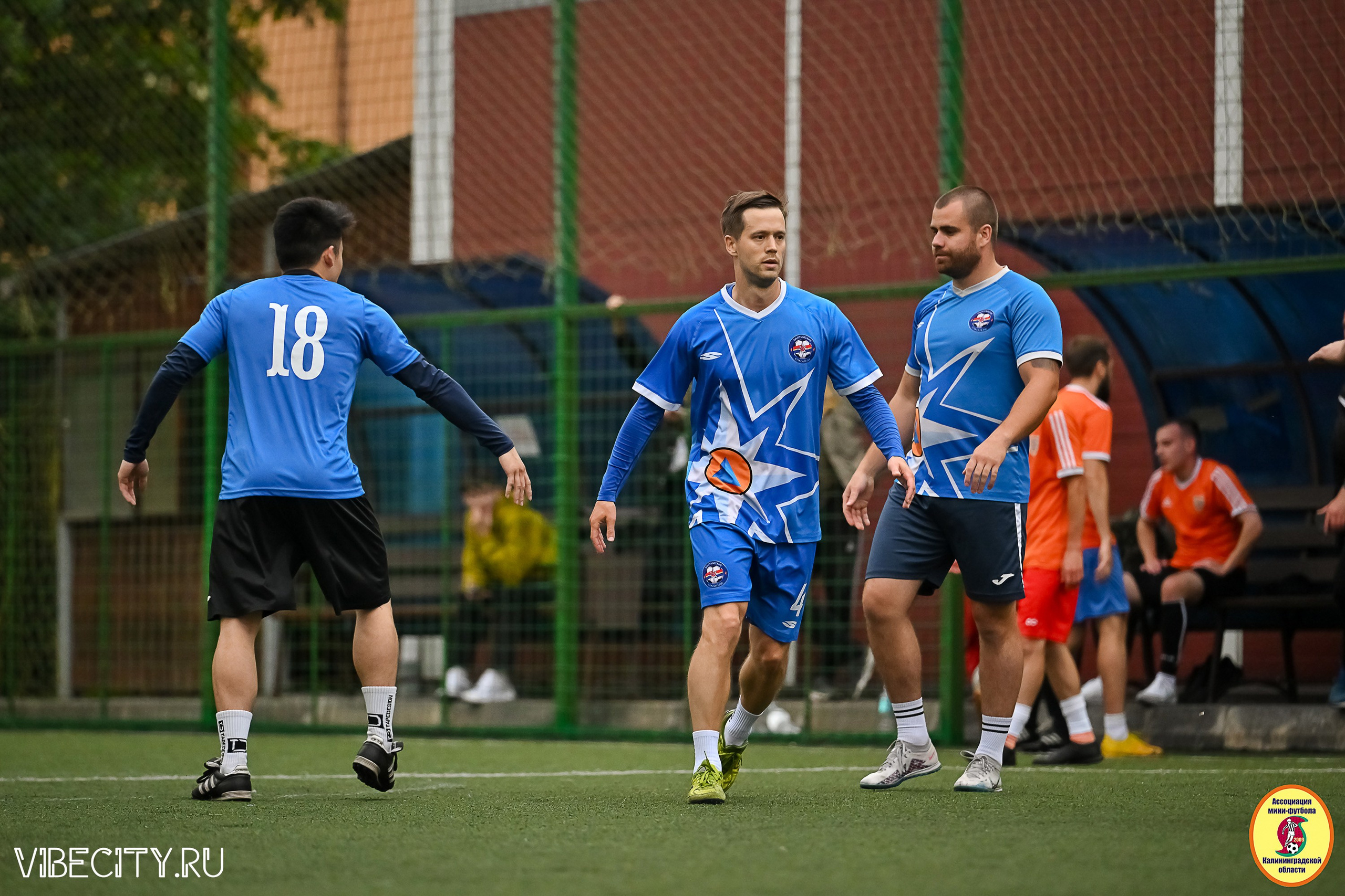 ИГРЫ МИНИ-ФУТБОЛЬНОЙ И КОРПОРАТИВНОЙ ЛИГИ. VIBECITY.RU Вайб Сити Ру Фоторепортажи Фотоотчеты Калининград