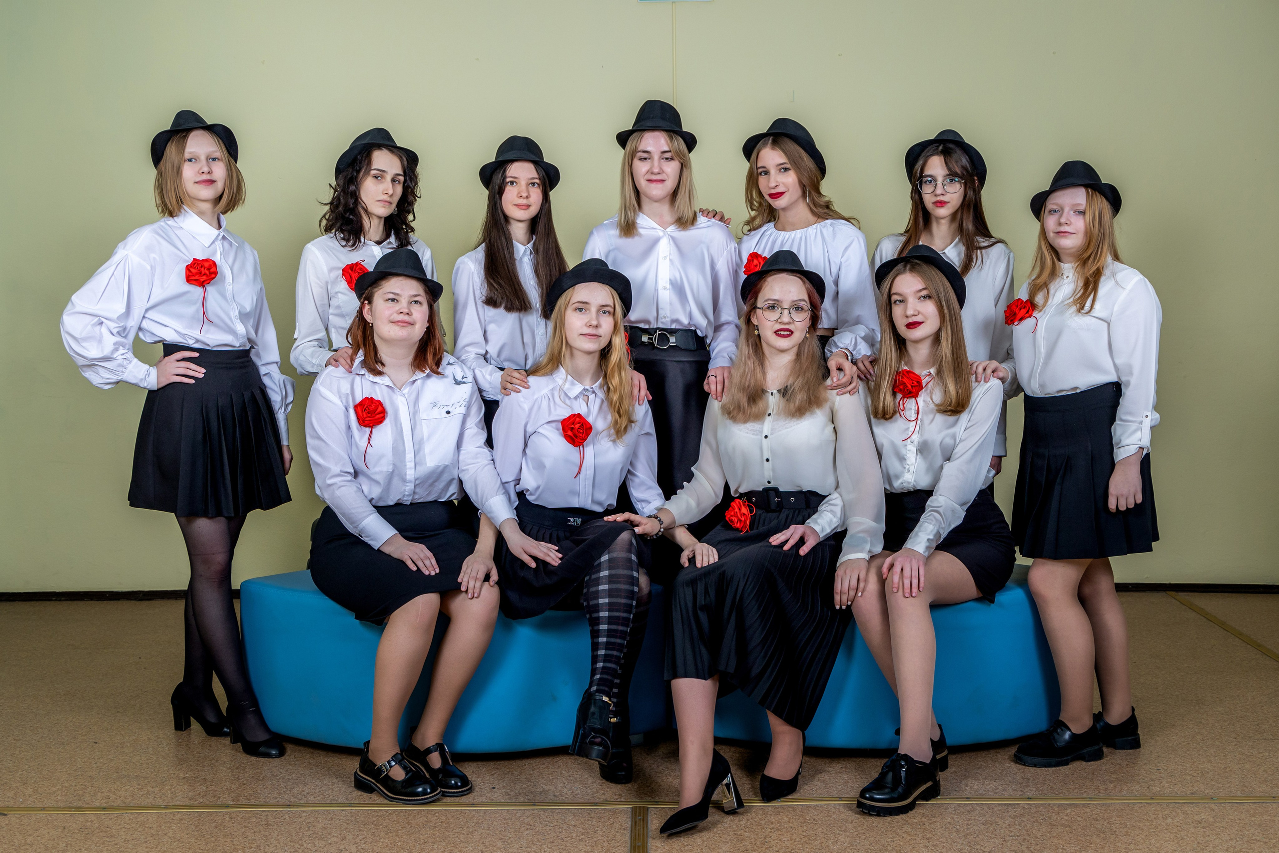 СТАРШАЯ ШКОЛА. Выпускные альбомы Москва Московская область Ирина Чугайнова