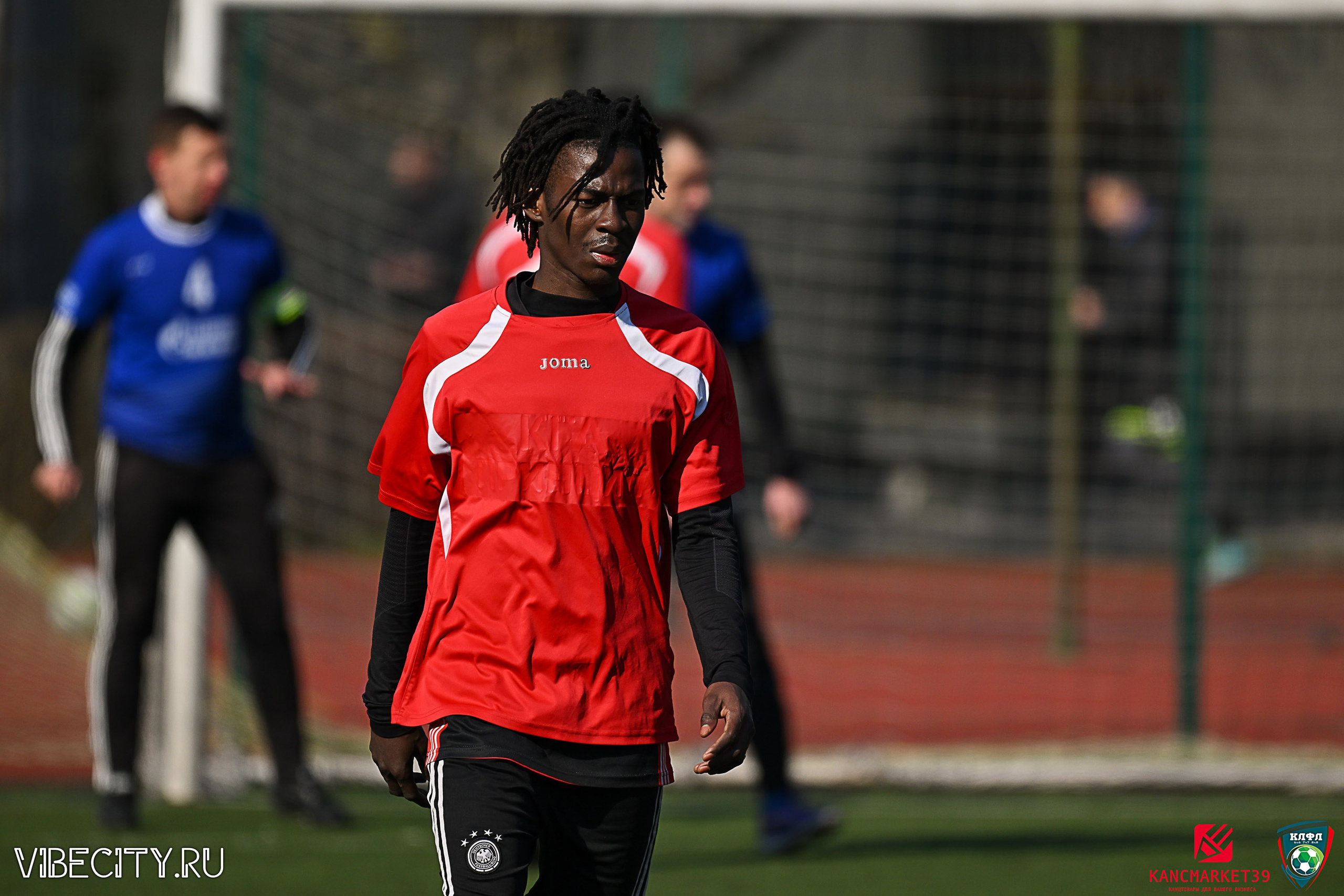 XX ЧЕМПИОНАТ КАЛИНИНГРАДСКОЙ ЛФЛ КАНЦМАРКЕТ39 сезона 2024–2025 гг. VIBECITY.RU Вайб Сити Ру Фоторепортажи Фотоотчеты Калининград