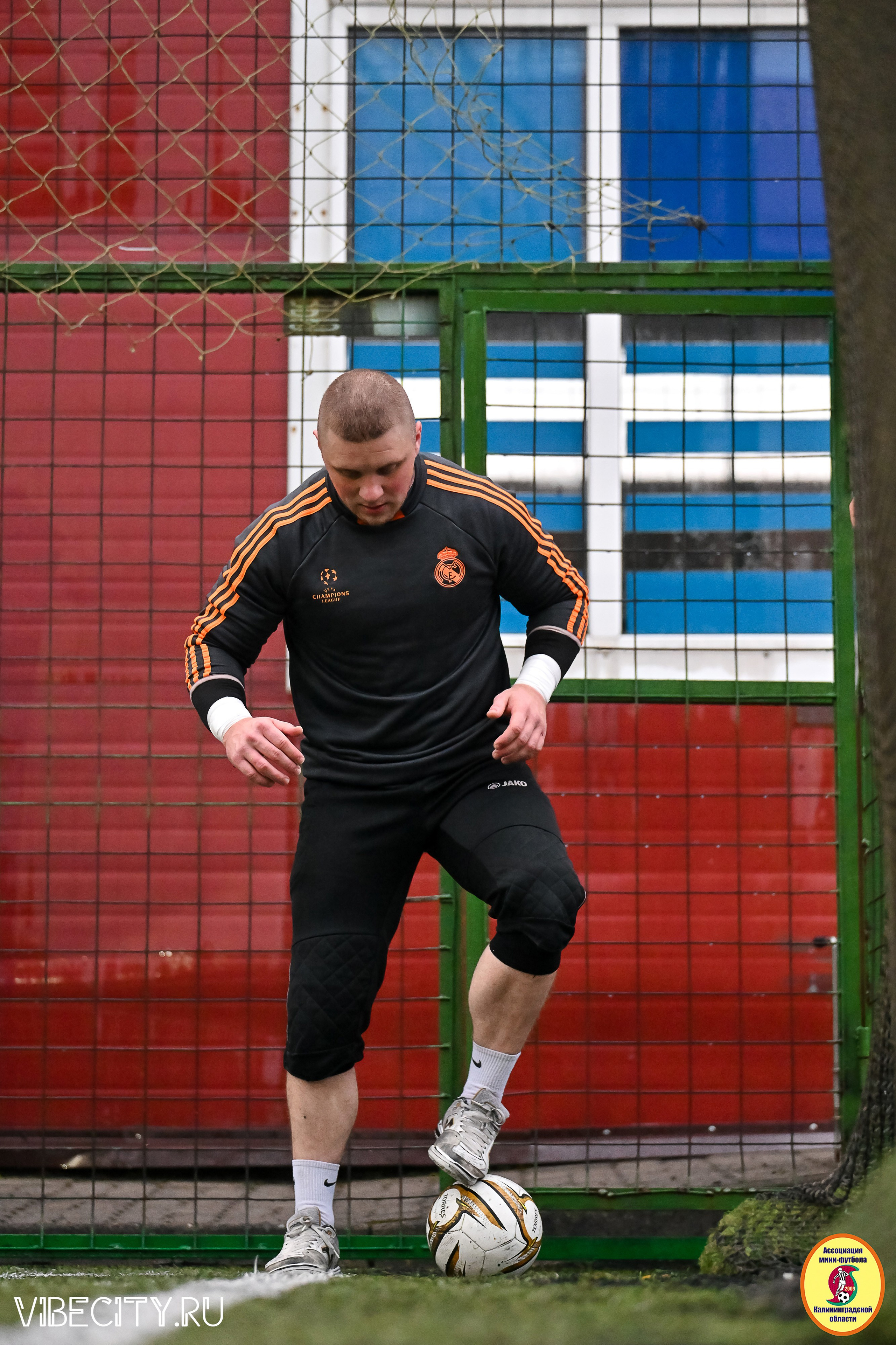 ИГРЫ МИНИ-ФУТБОЛЬНОЙ И КОРПОРАТИВНОЙ ЛИГИ. VIBECITY.RU Вайб Сити Ру Фоторепортажи Фотоотчеты Калининград