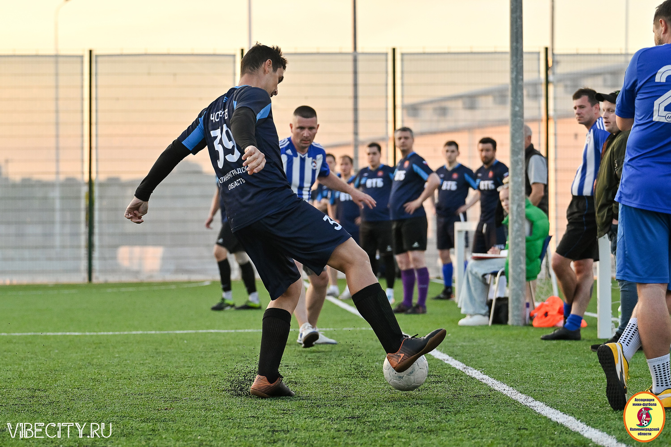 ИГРЫ МИНИ-ФУТБОЛЬНОЙ И КОРПОРАТИВНОЙ ЛИГИ. VIBECITY.RU Вайб Сити Ру Фоторепортажи Фотоотчеты Калининград