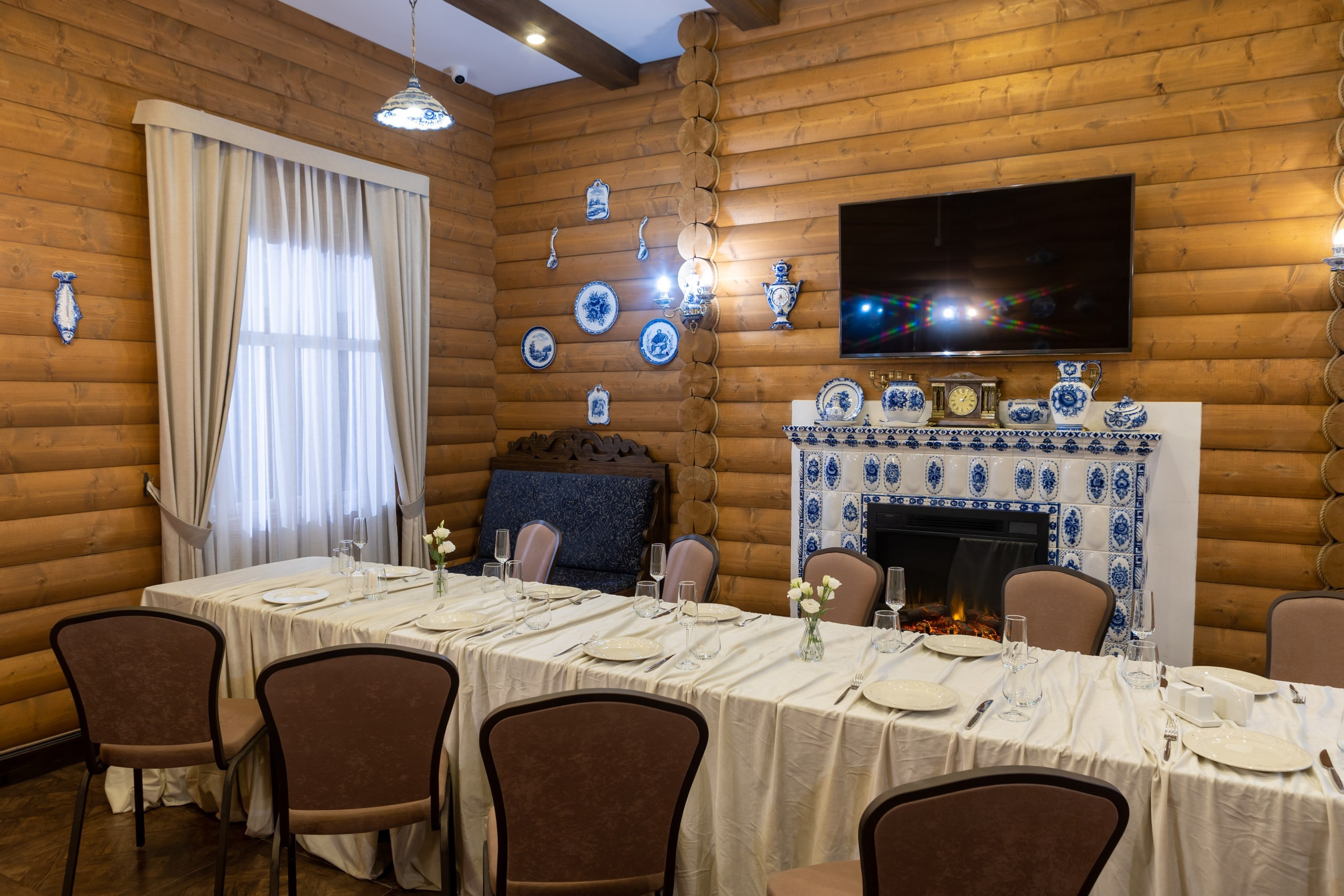 Банкетный зал «Гжель», ресторана «Дача ". Фотограф в Оренбурге. Профессиональный фотограф