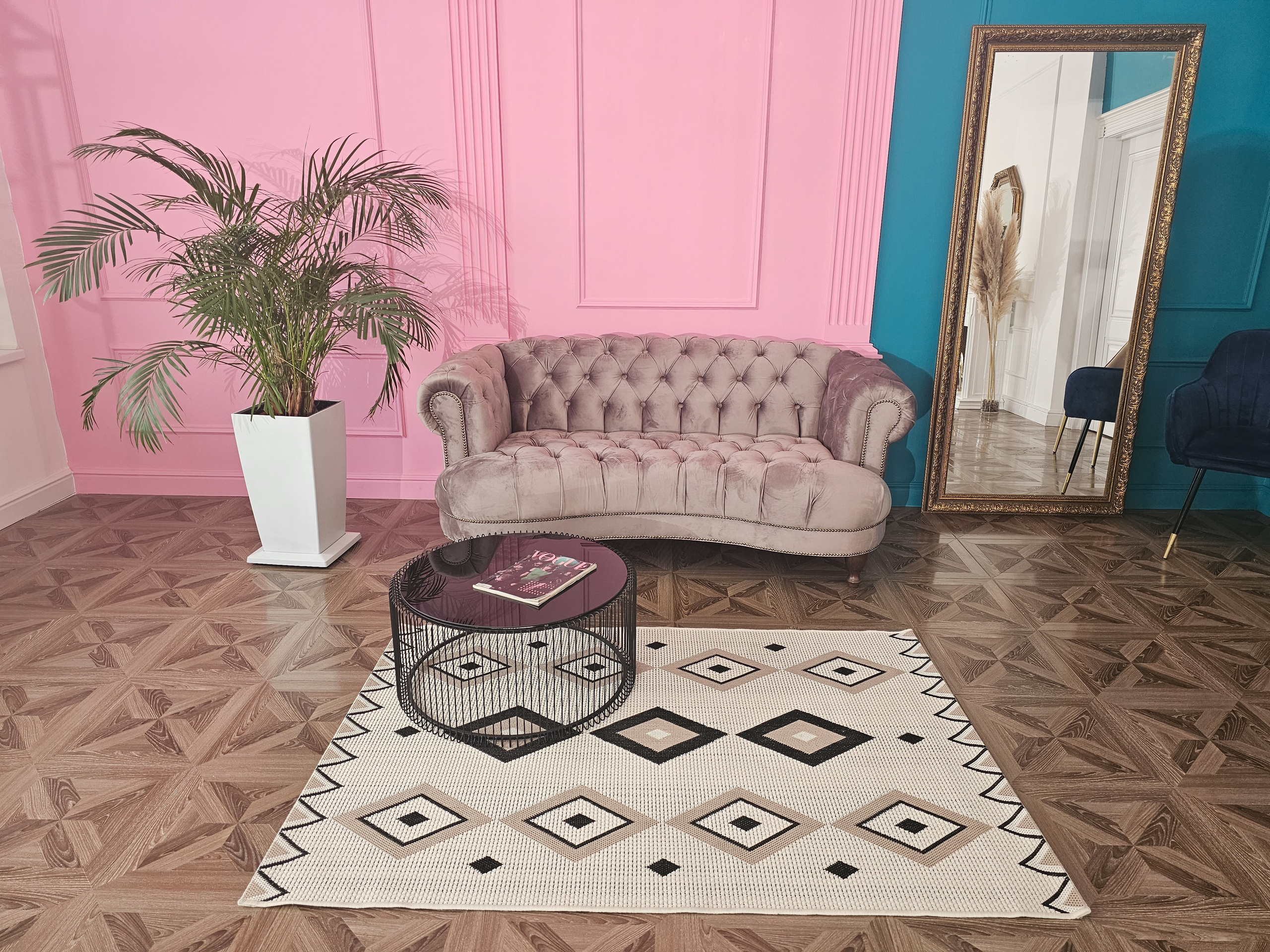 ЗАЛ ВRАND — просторный 80 м² светлый зал фотостудии с циклорамой в Москве. TRANSFORM.STUDIO | ЛОФТ И ФОТОСТУДИЯ ТРАНСФОРМ СТУДИО | ПРОДАКШЕН | АРХИТЕКТОР БРЕНДА: ФОТОГРАФ | ИМИДЖМЕЙКЕР| СТИЛИСТ МОСКВА