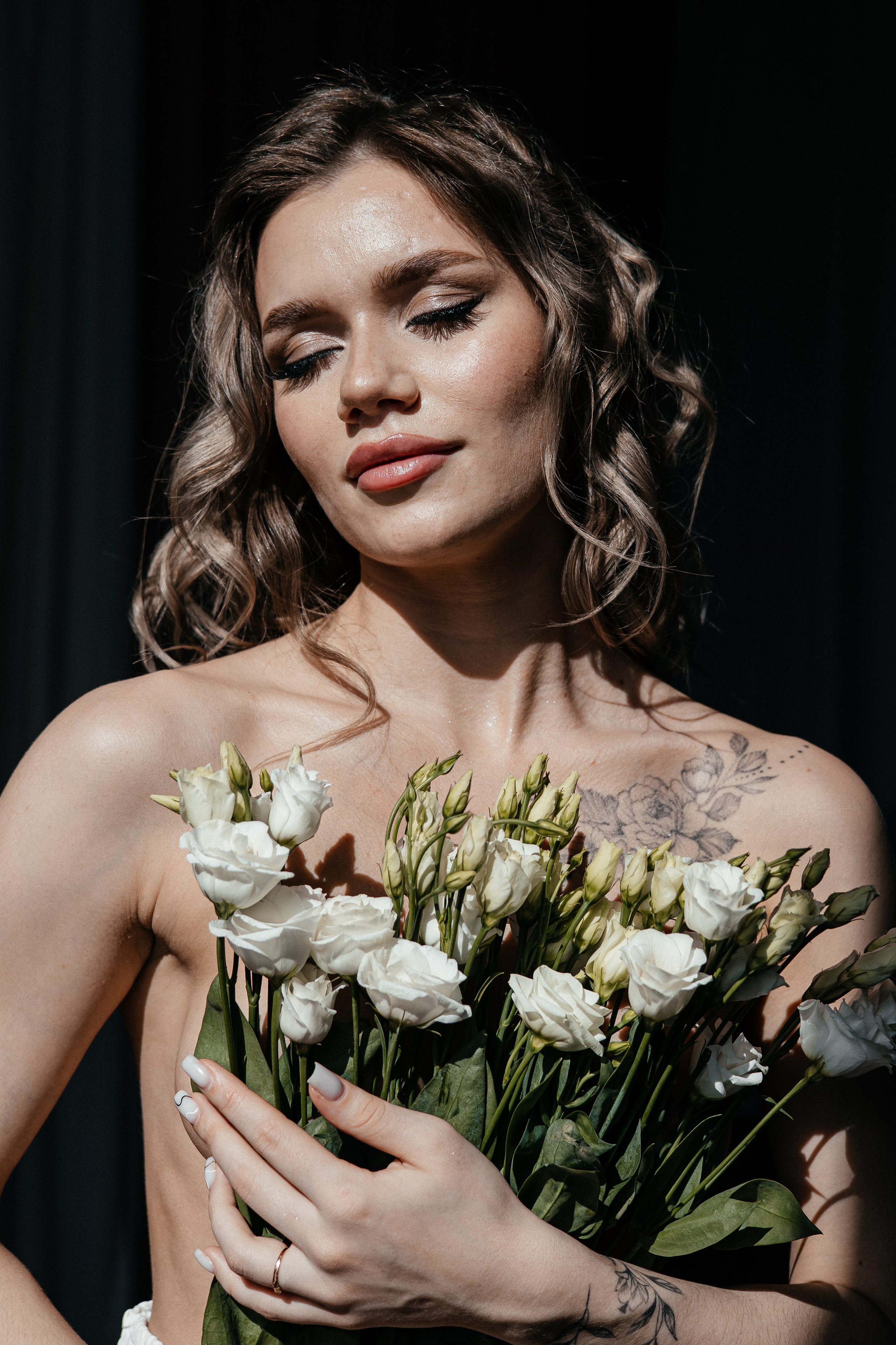 Елизавета. Белые цветы