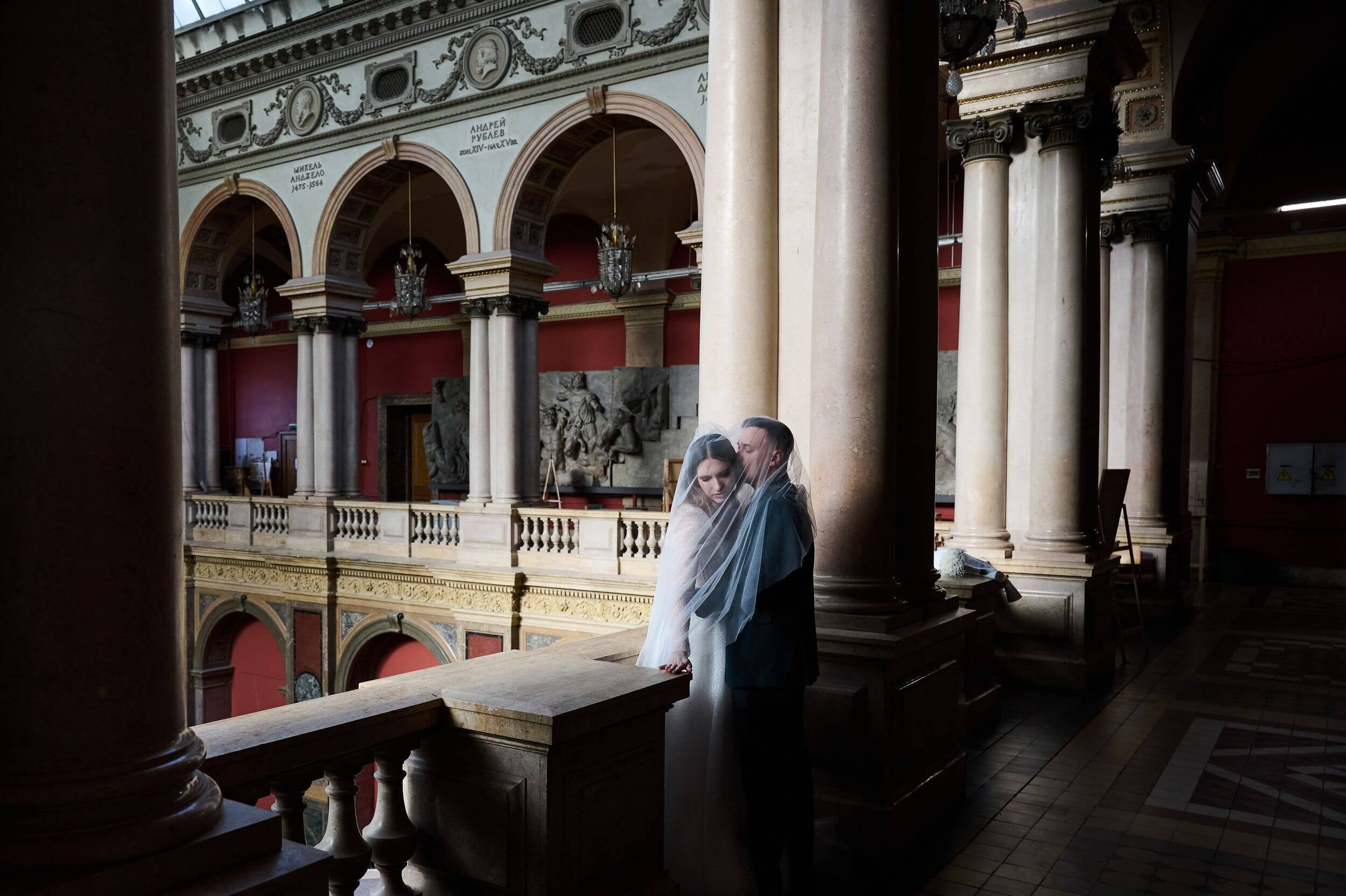 Свадебный фотограф СПб — свадьба в Академии Штиглица и втором дворце на Фурштатской. Свадебный фотограф в Санкт-Петербурге Петергофе Пушкине Саша Галлс / Александр Галлс