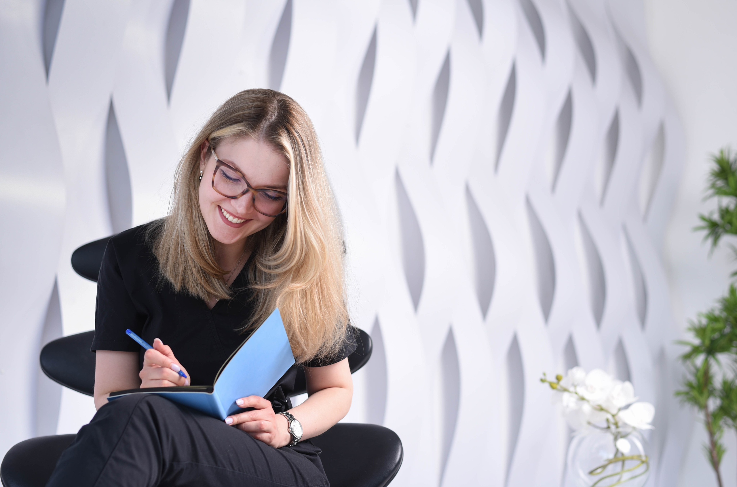 Студийная съемка для блога врача. Женский и семейный фотограф Людмила Богачкина