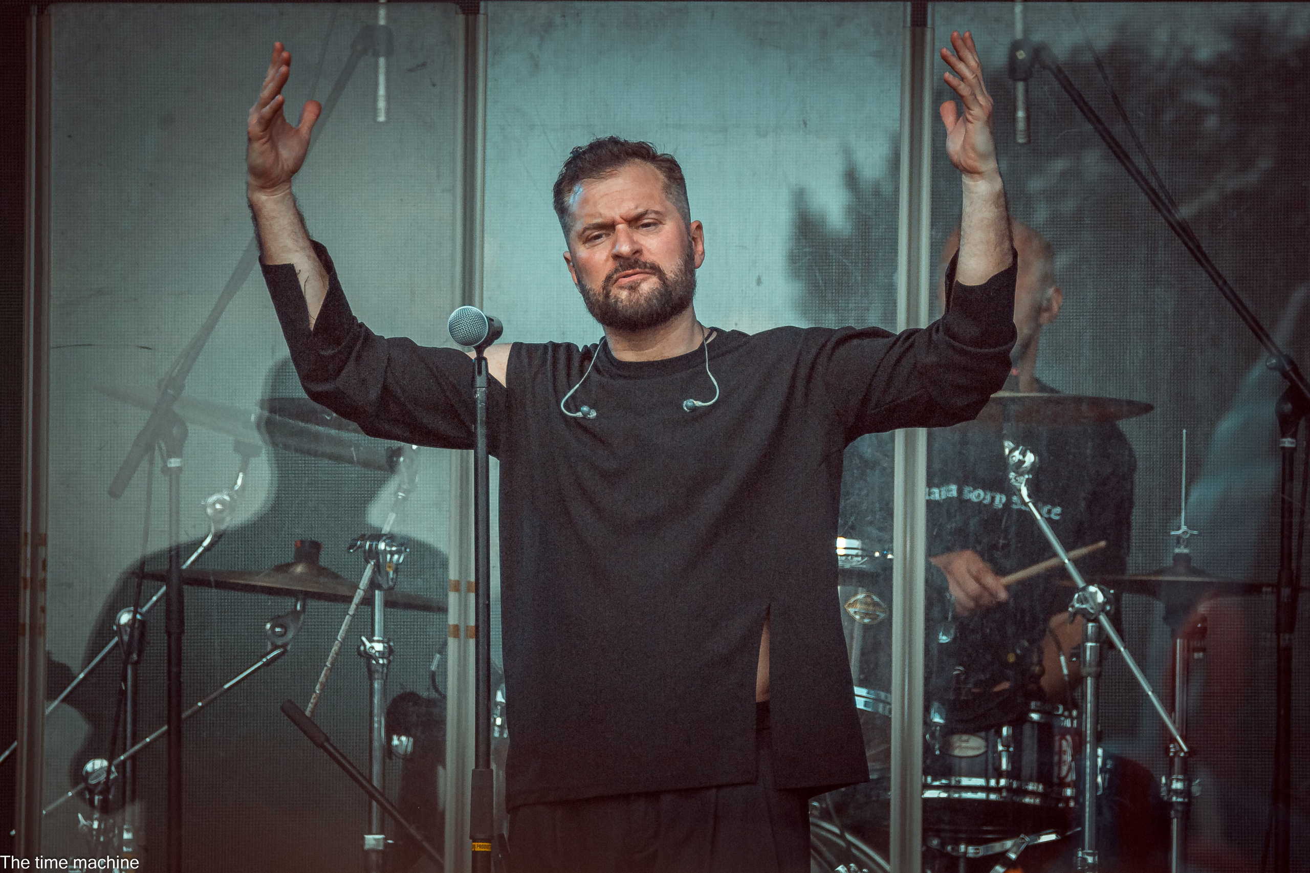 Концерт певца Ираклия Veer Mall 31.05.25. Фотограф для маркетплейсов Михаил Бове