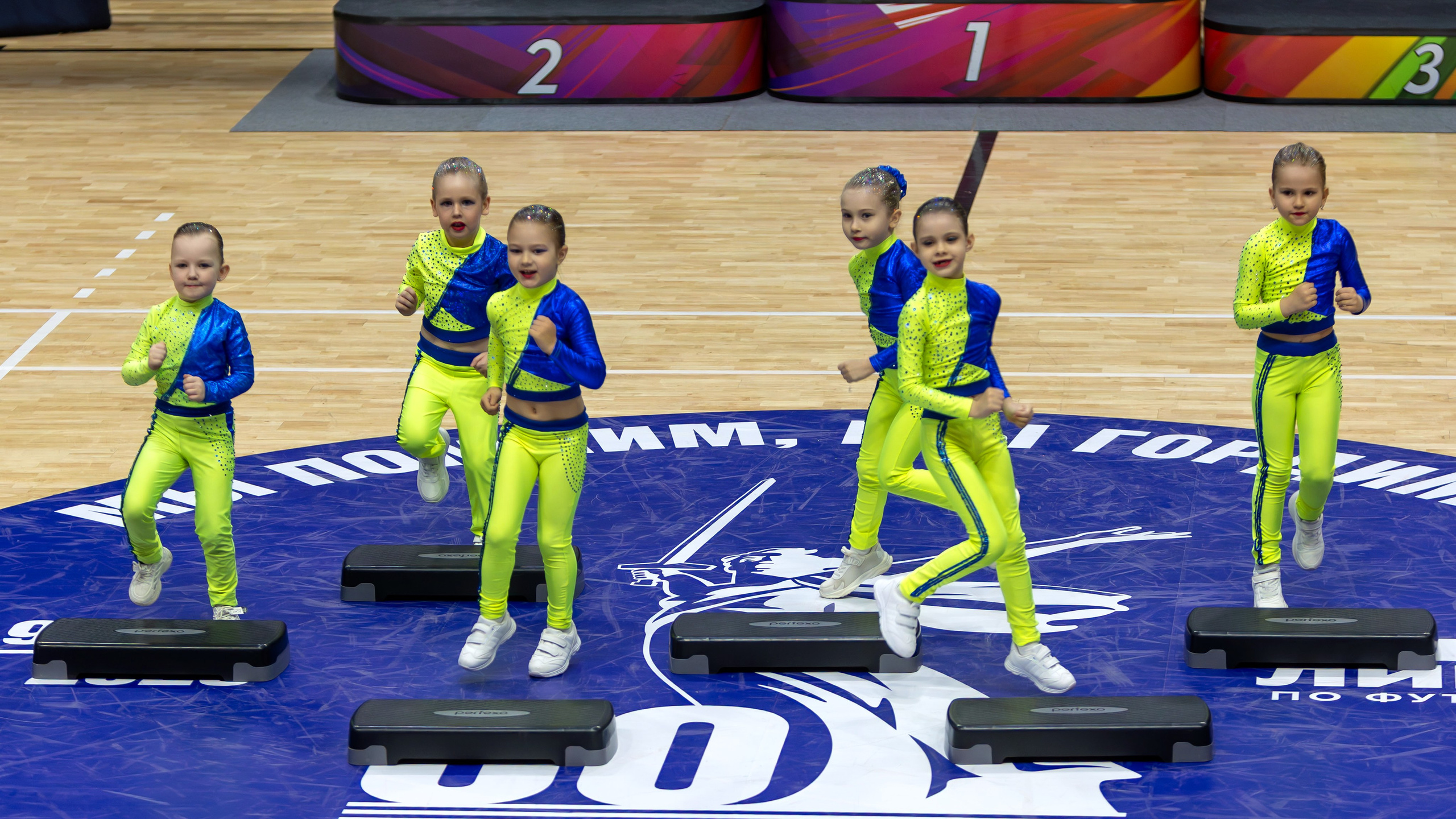 Фестиваль по фитнес-аэробике «Облачко» Младшая группа. Выпускные альбомы и школьный фотограф в Подольске, Троицке, Щербинке, Москве и Московской области