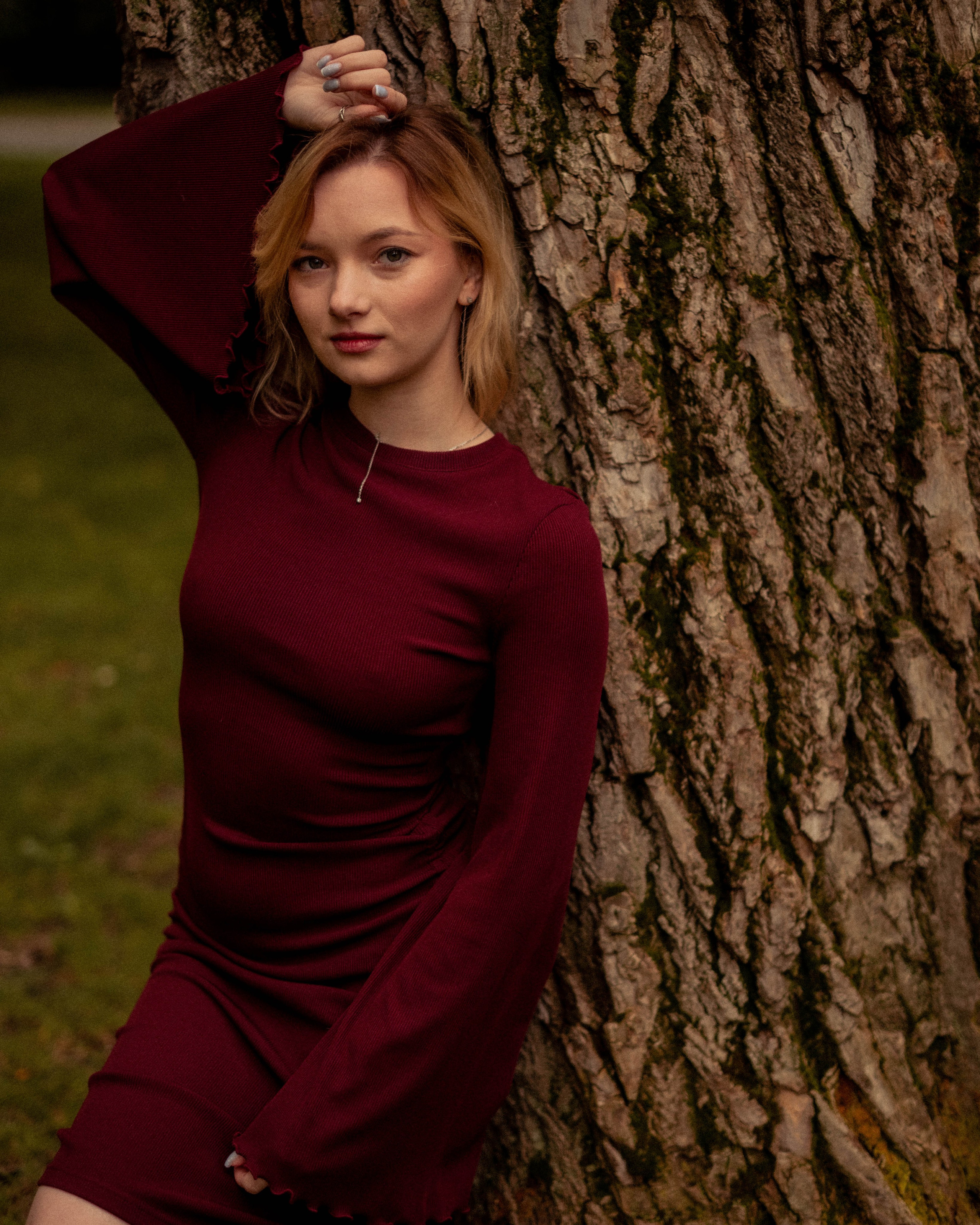 Аня. Женский фотограф. Создатель украшений ручной работы. Модель