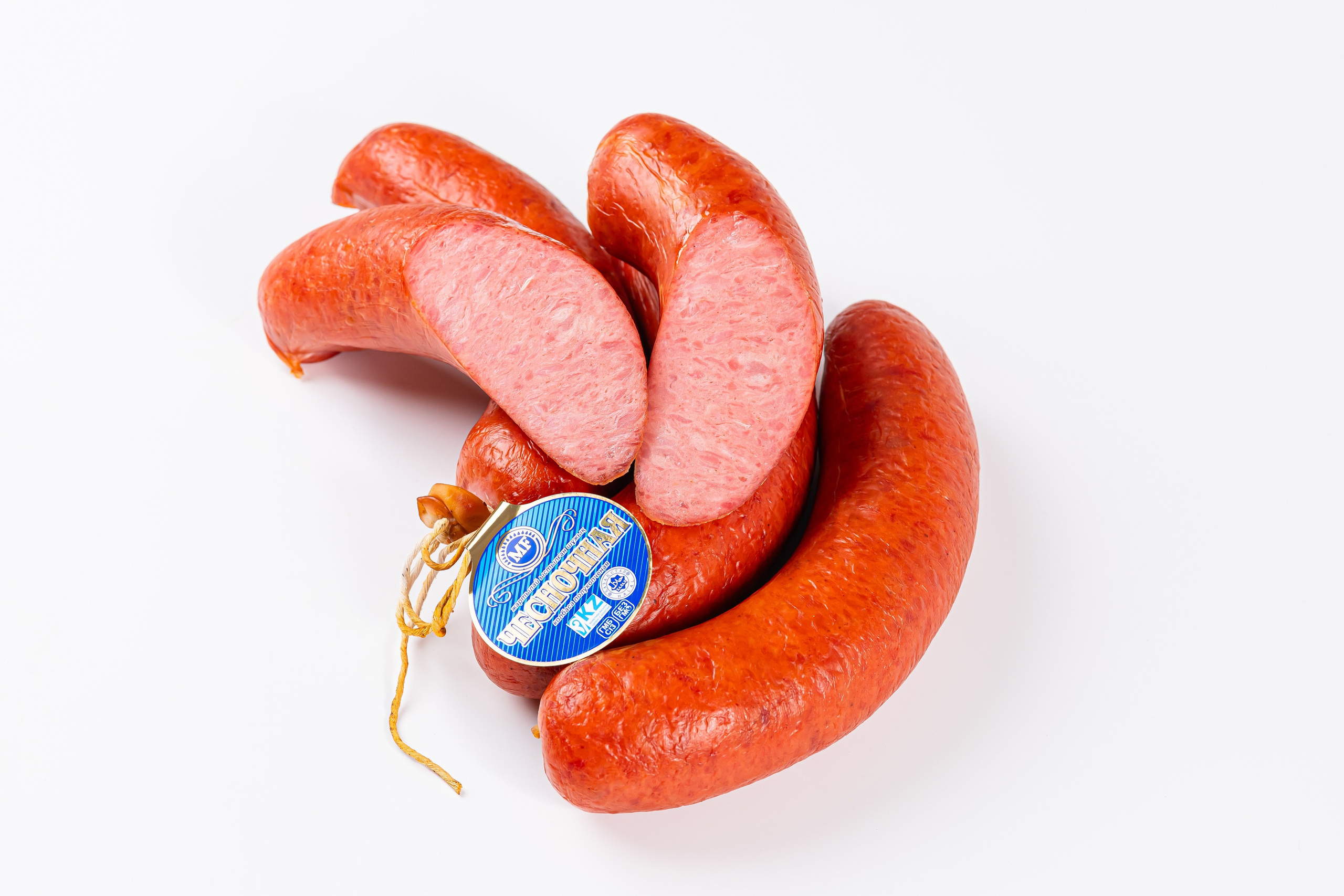 Фото на белом фоне для каталога бренда Максимовский продукт. Рекламный фуд фотограф и видеограф в Астане Алина Лысенко