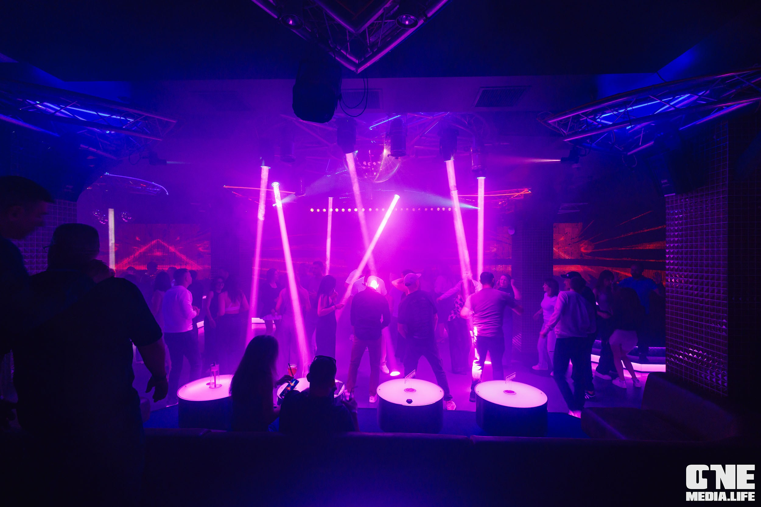 Фоторепортаж из РК Планета. One Media Life: фоторепортажи, фотоотчеты с мероприятий и заведений