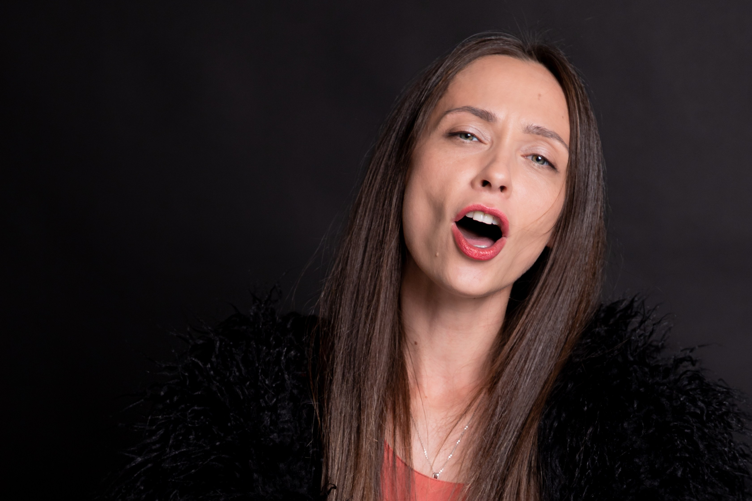 Friends. Фотосессия друзей. ФОТОГРАФ РАДОСТИ Фотосессия в студии СПб. Портретный фотограф — Юрий Торлопов