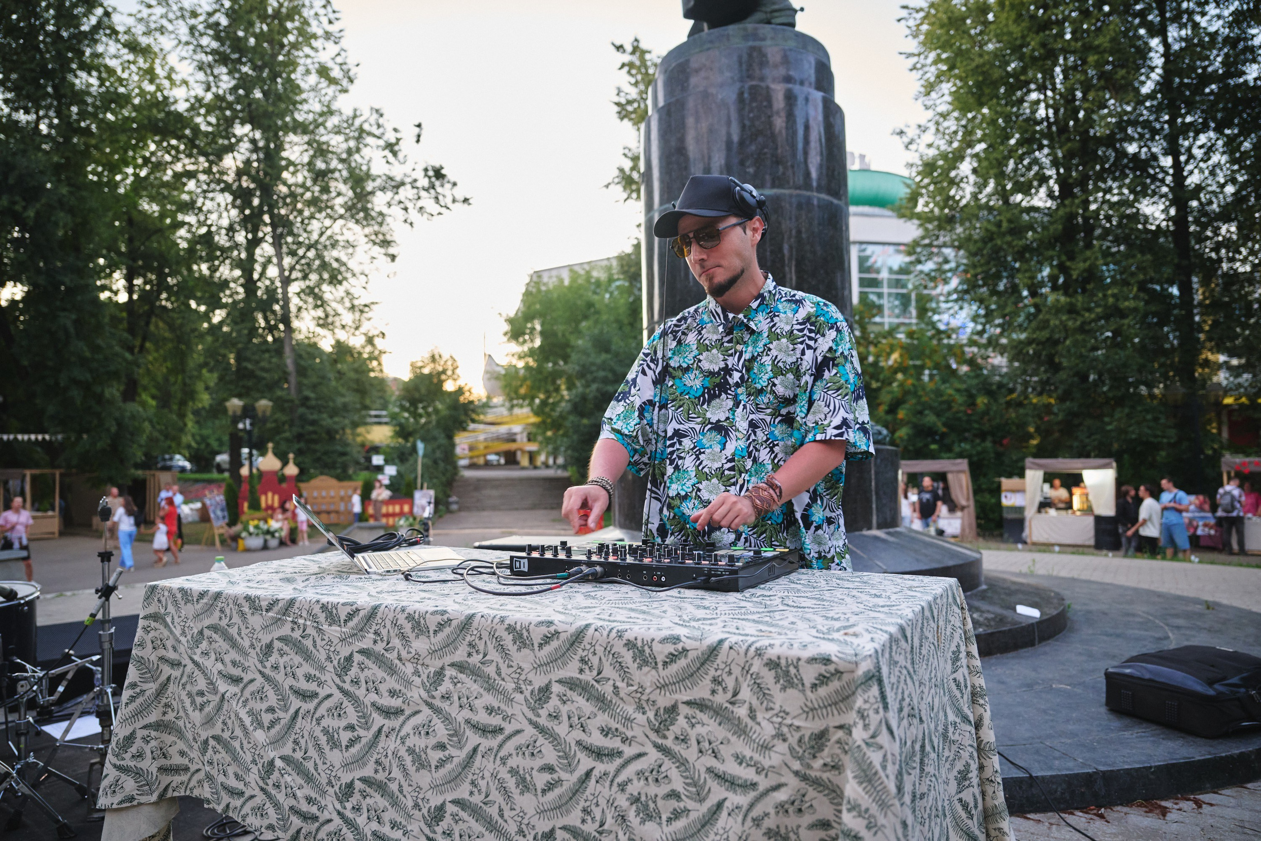 Ива фест 2025. Фотограф в Иваново: Каталожная съемка одежды и постельного белья, Wildberries