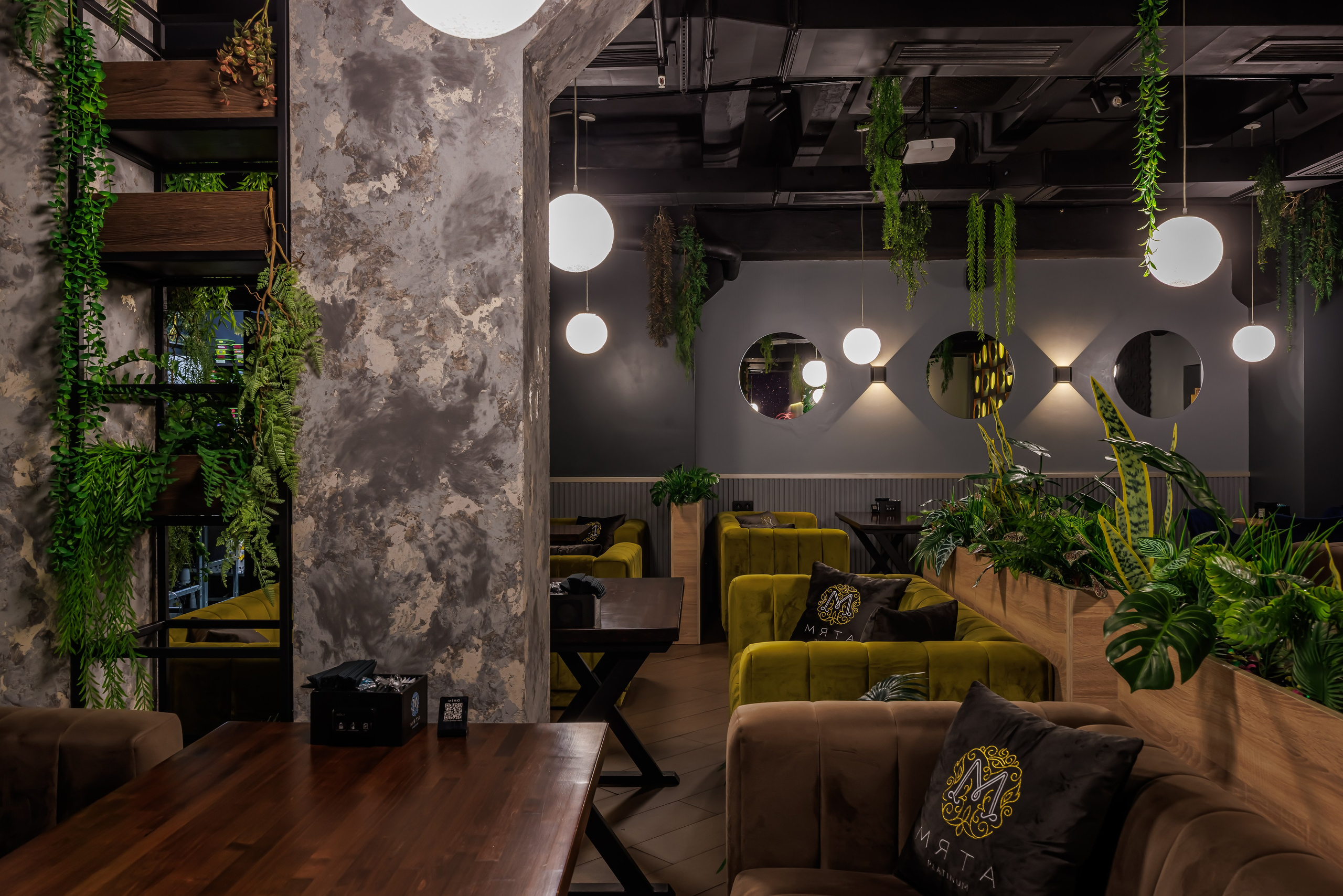 Интерьерная фотосъёмка кафе, ресторанов и баров в Москве. Интерьерный фотограф Дмитрий Медведев. Фуд-фотограф в Москве Дмитрий Медведев. Фуд-фото и контент для ресторанов, кафе и баров