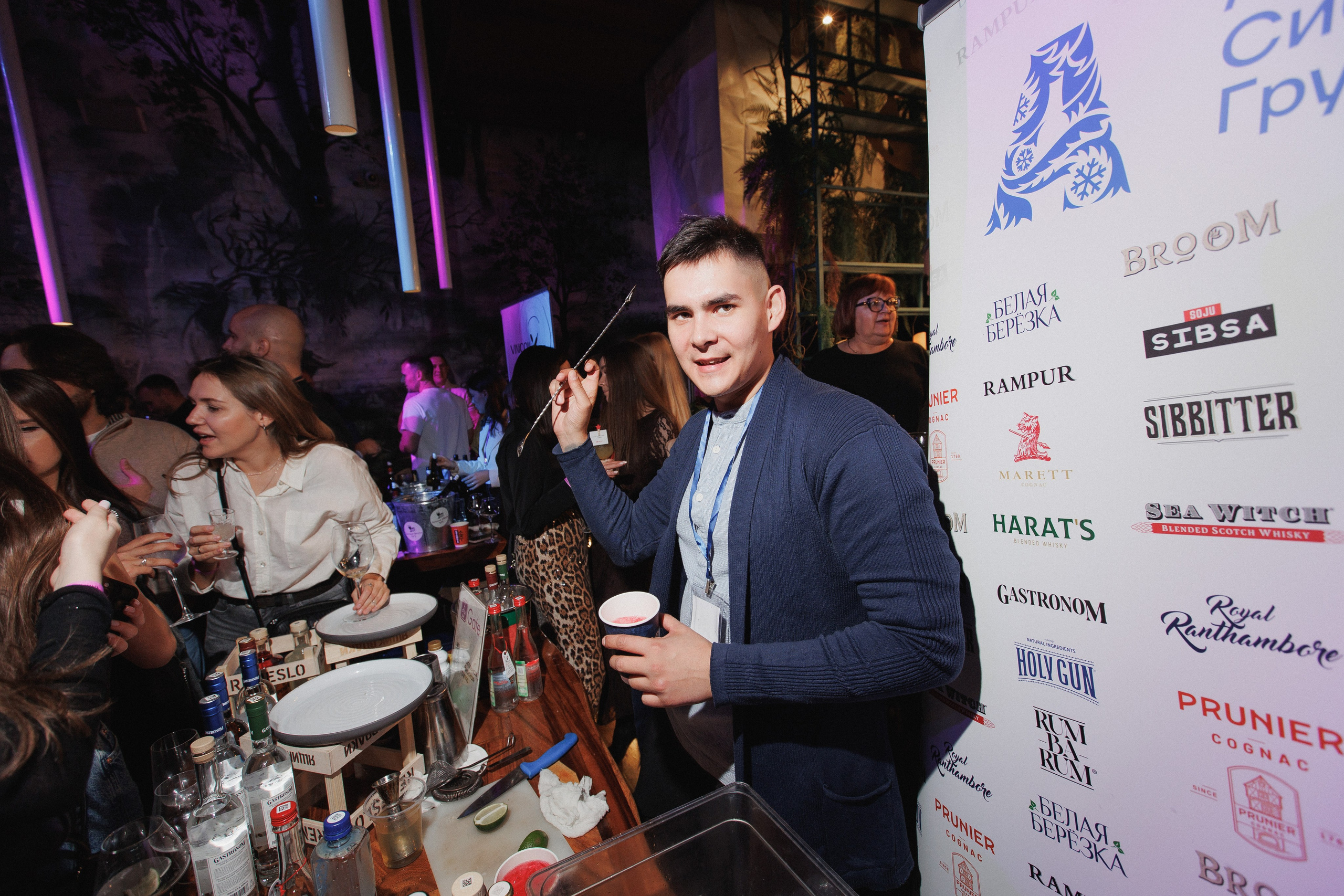 ВИННЫЙ ФЕСТИВАЛЬ. СВОИ. ФОТООТЧЕТЫ-СОБЫТИЯ-МЕСТА