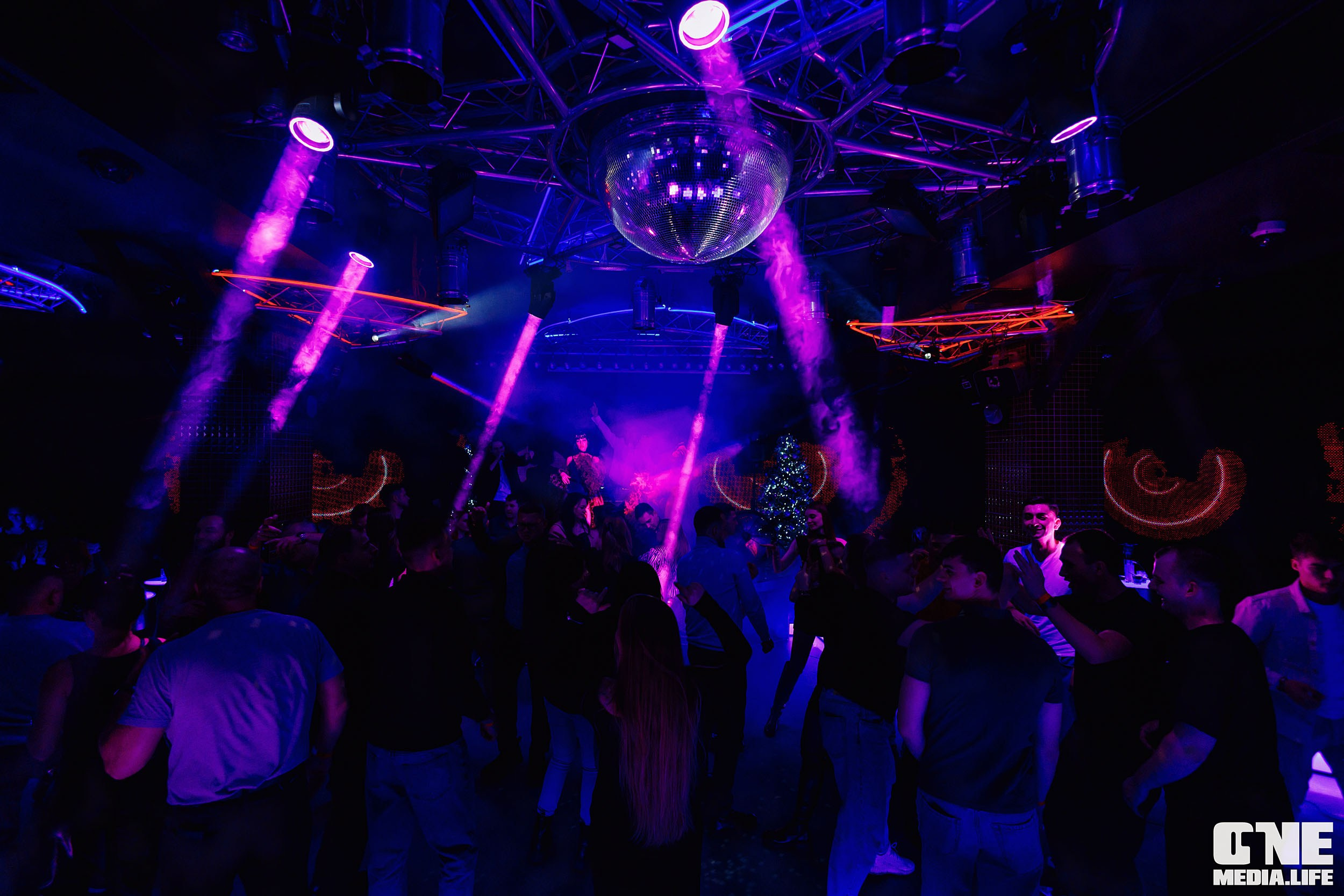 Фоторепортаж из РК Планета. One Media Life: фоторепортажи, фотоотчеты с мероприятий и заведений