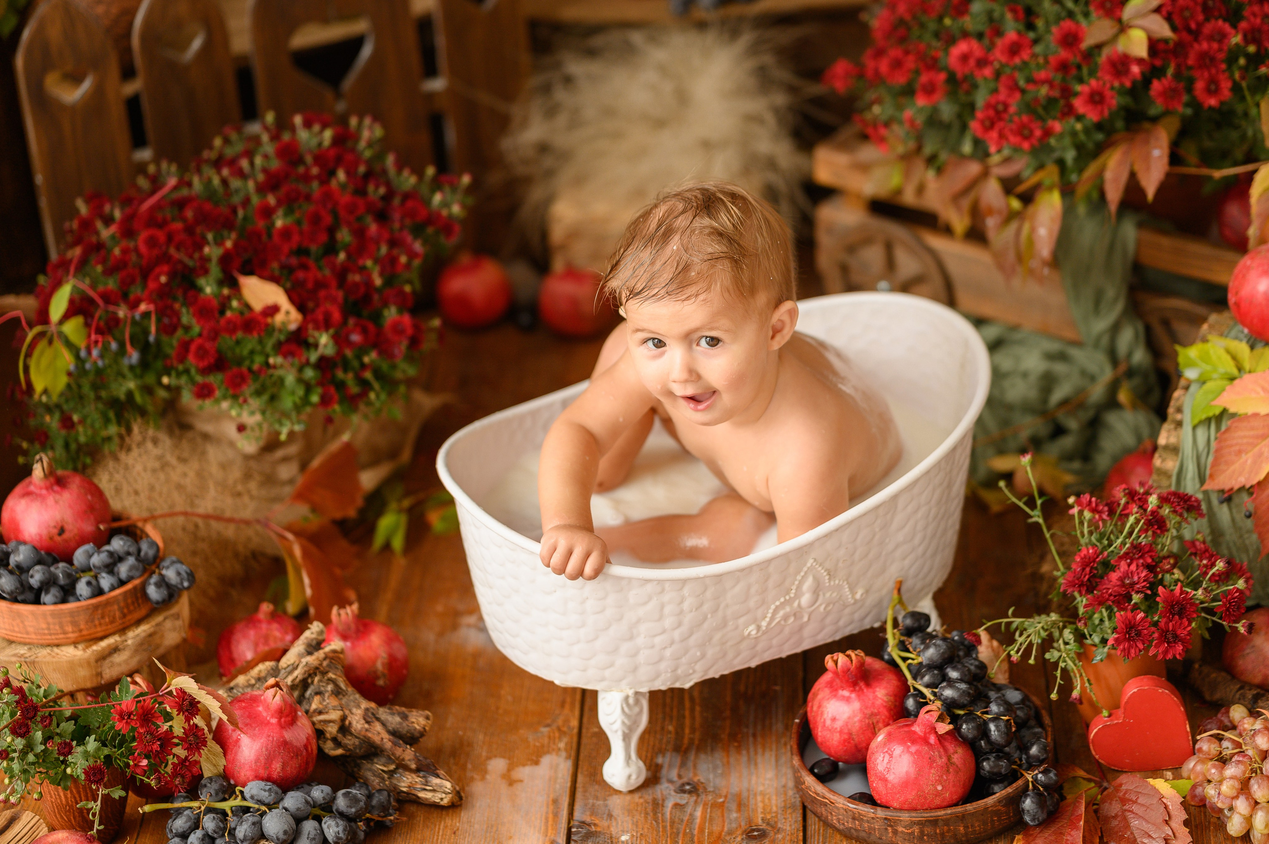 Коля и гранаты-виноград. Детский и семейный фотограф Ирина Гладких