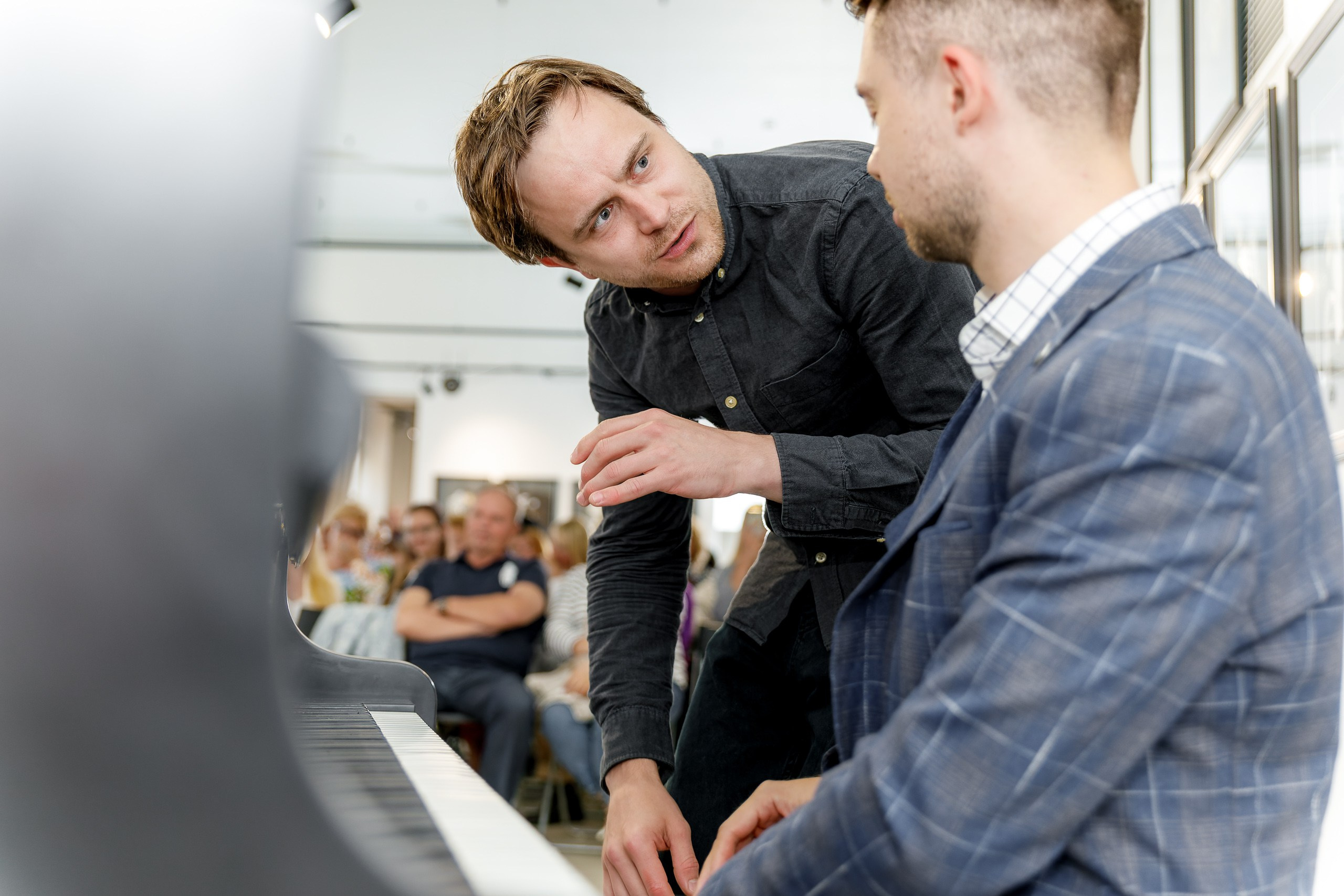 Финисаж выставки Евгения Крылова. Photographer Sergei Miroshnikov