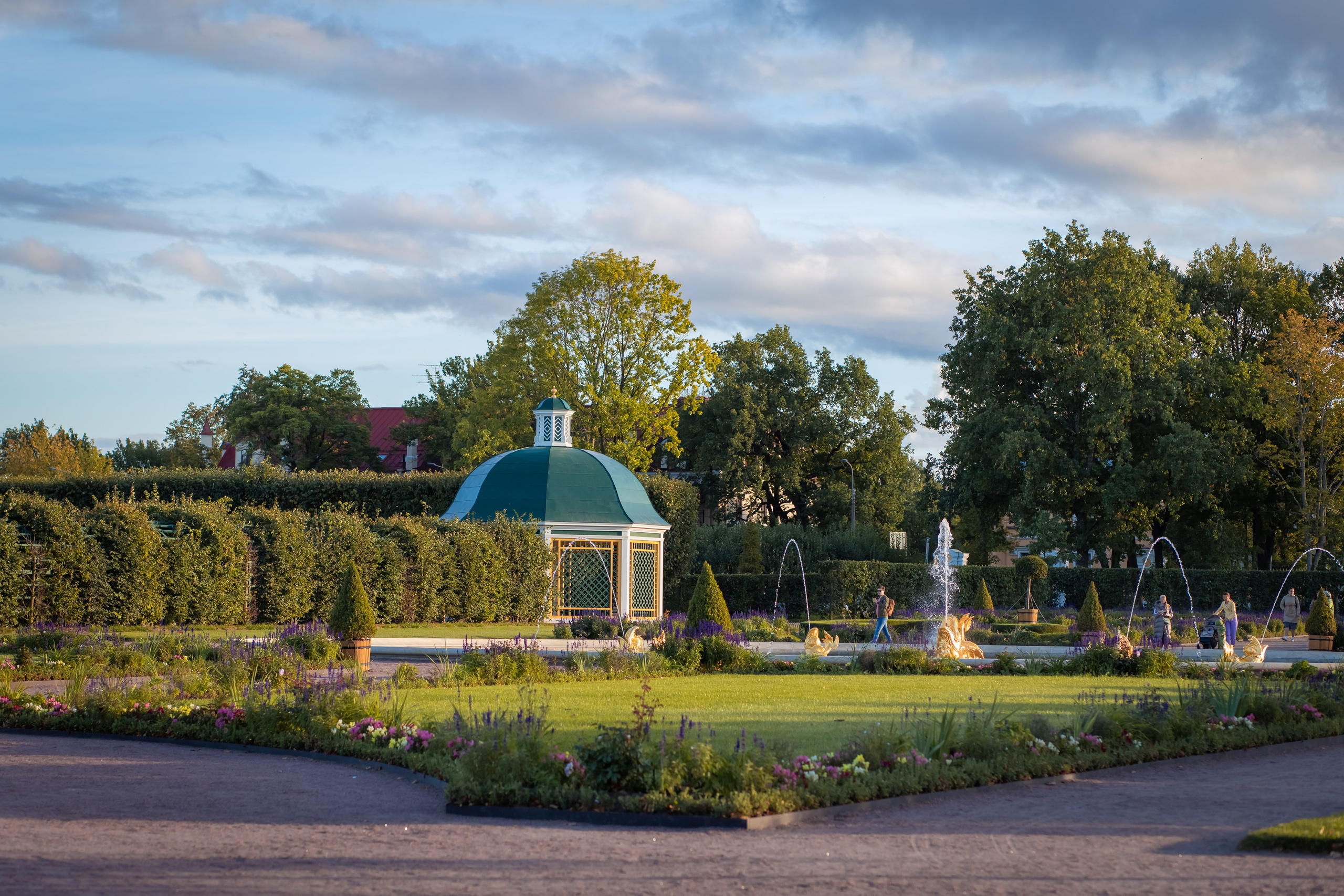 ФОТОСЕССИЯ В ПЕТЕРГОФЕ. ГДЕ СНИМАТЬ В ПЕТЕРГОФЕ