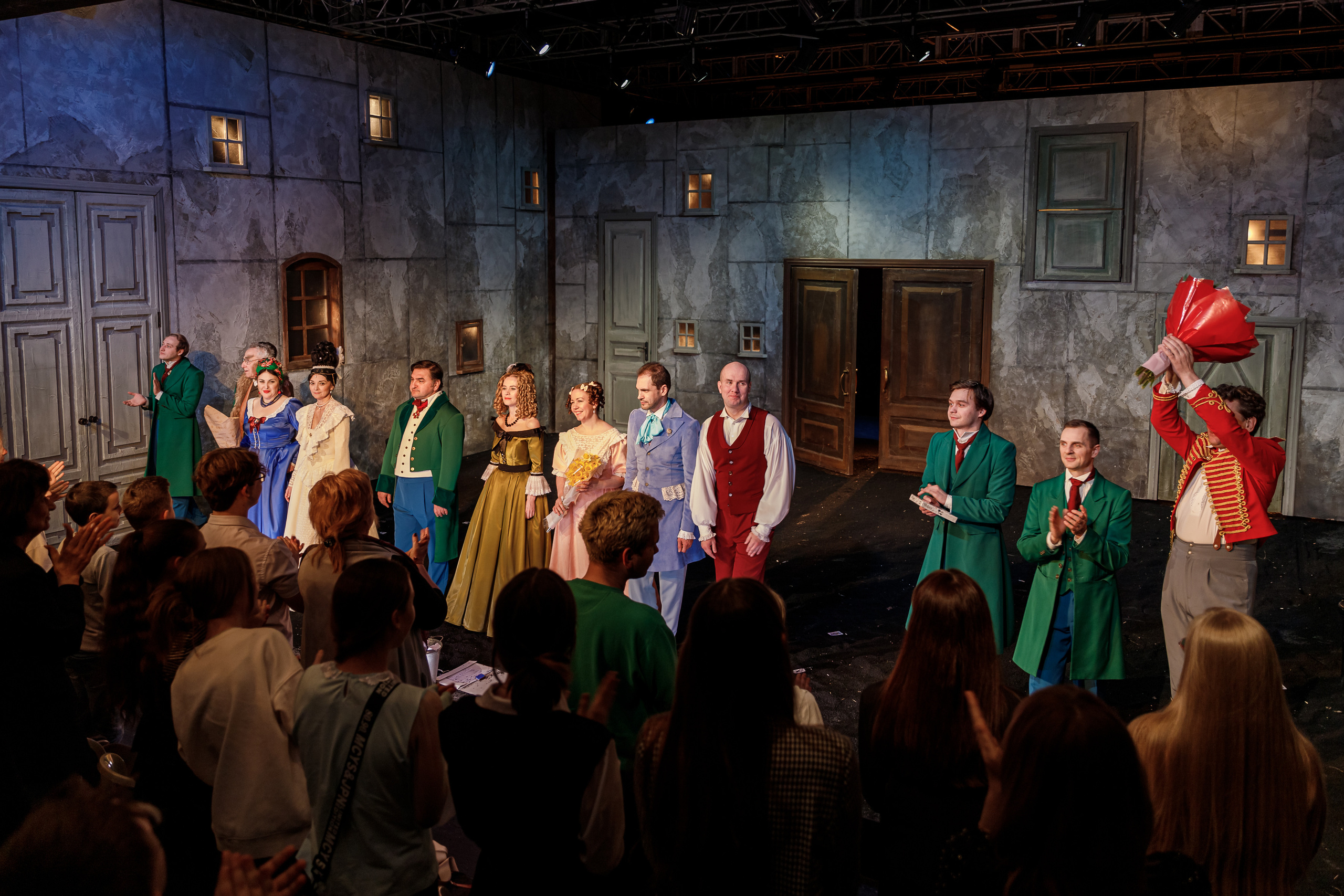 Мертвые души. Марина Ушакова. Фотограф. Выпускные альбомы. г. Краснодар